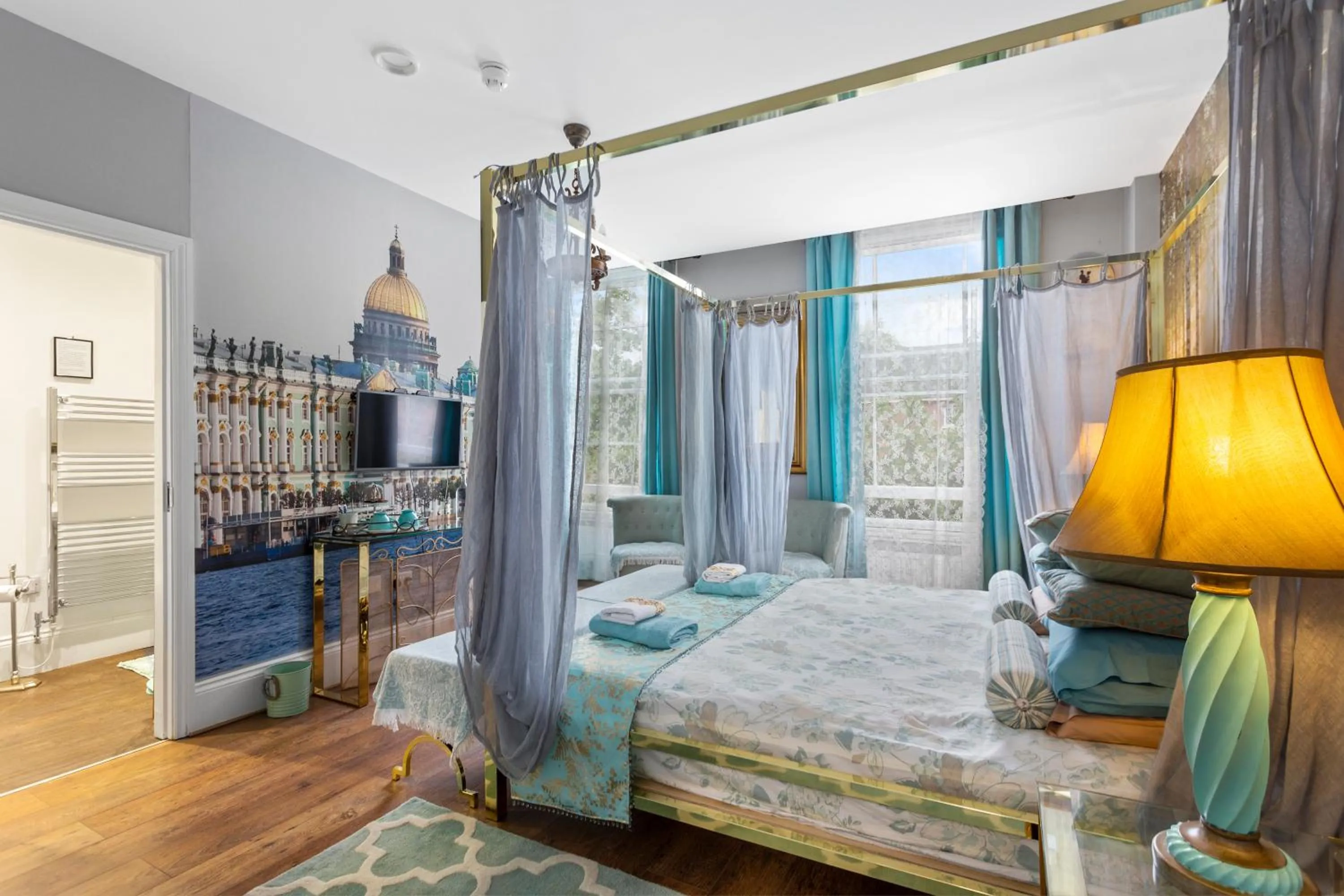 Bed in Mama’s Inn Boutique Guest House