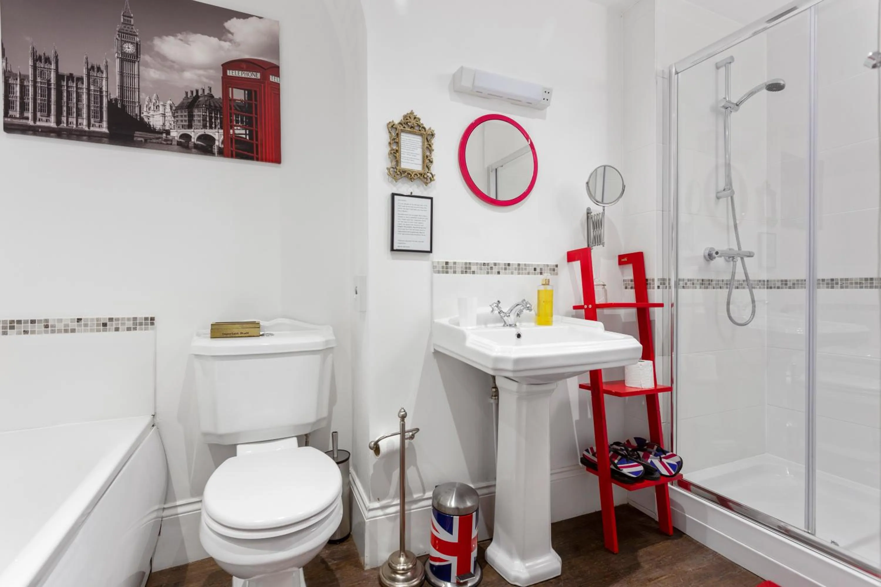Bathroom in Mama’s Inn Boutique Guest House
