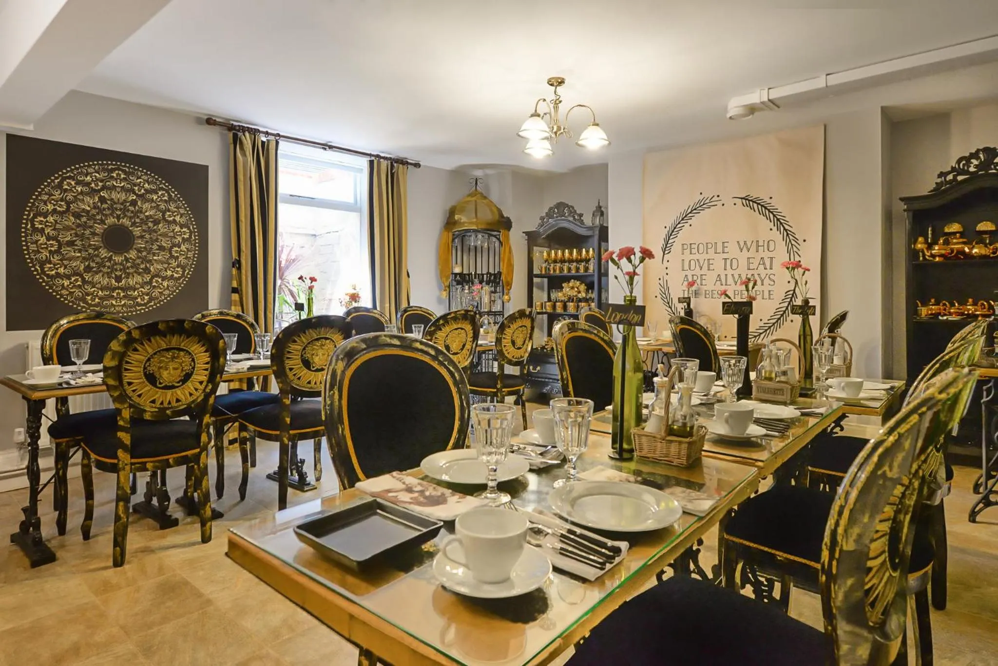 Restaurant/places to eat in Mama’s Inn Boutique Guest House