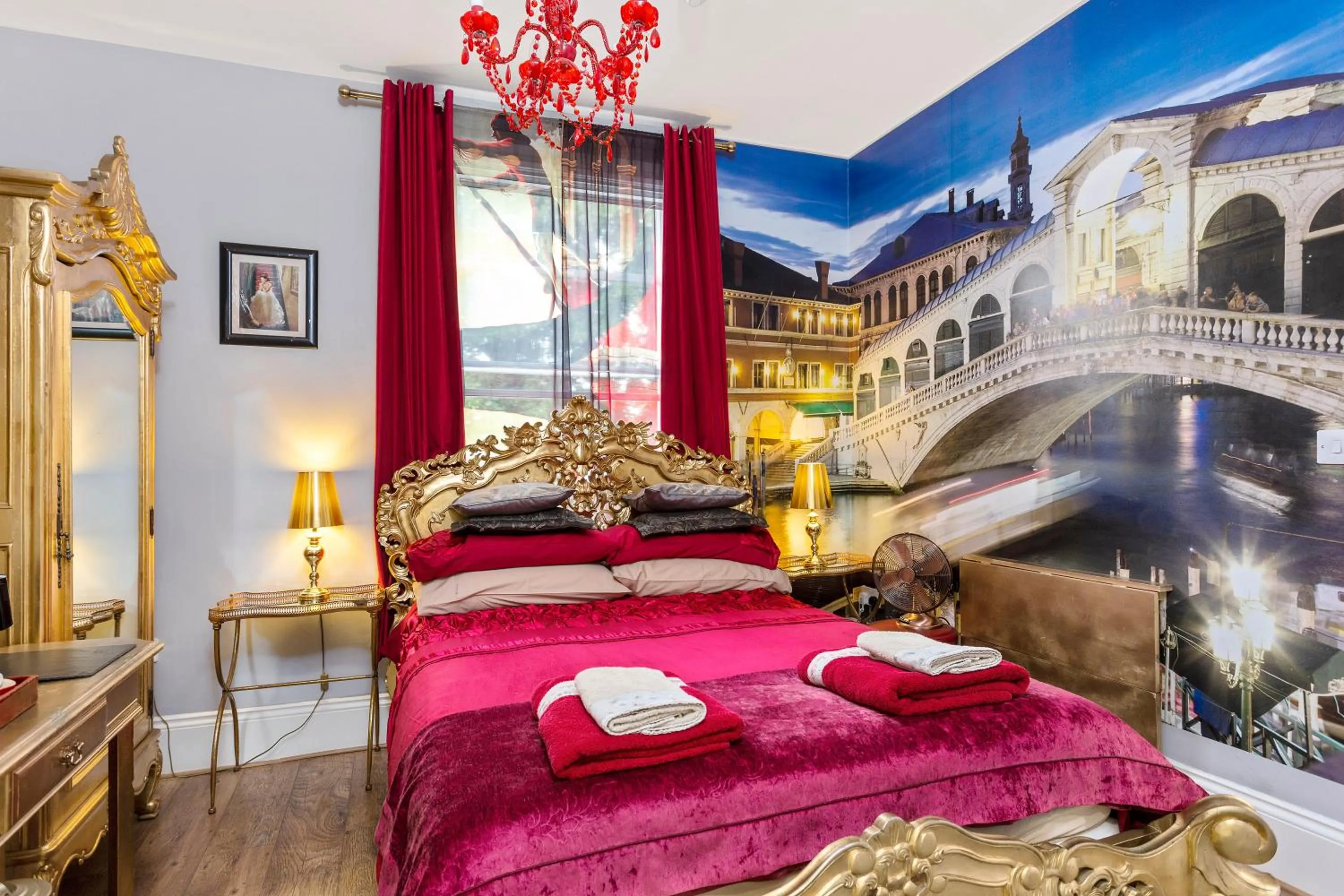 Bed in Mama’s Inn Boutique Guest House