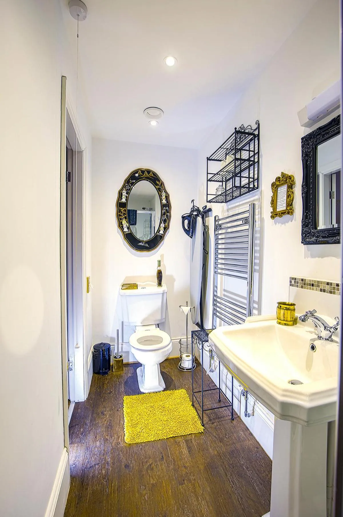 Bathroom in Mama’s Inn Boutique Guest House