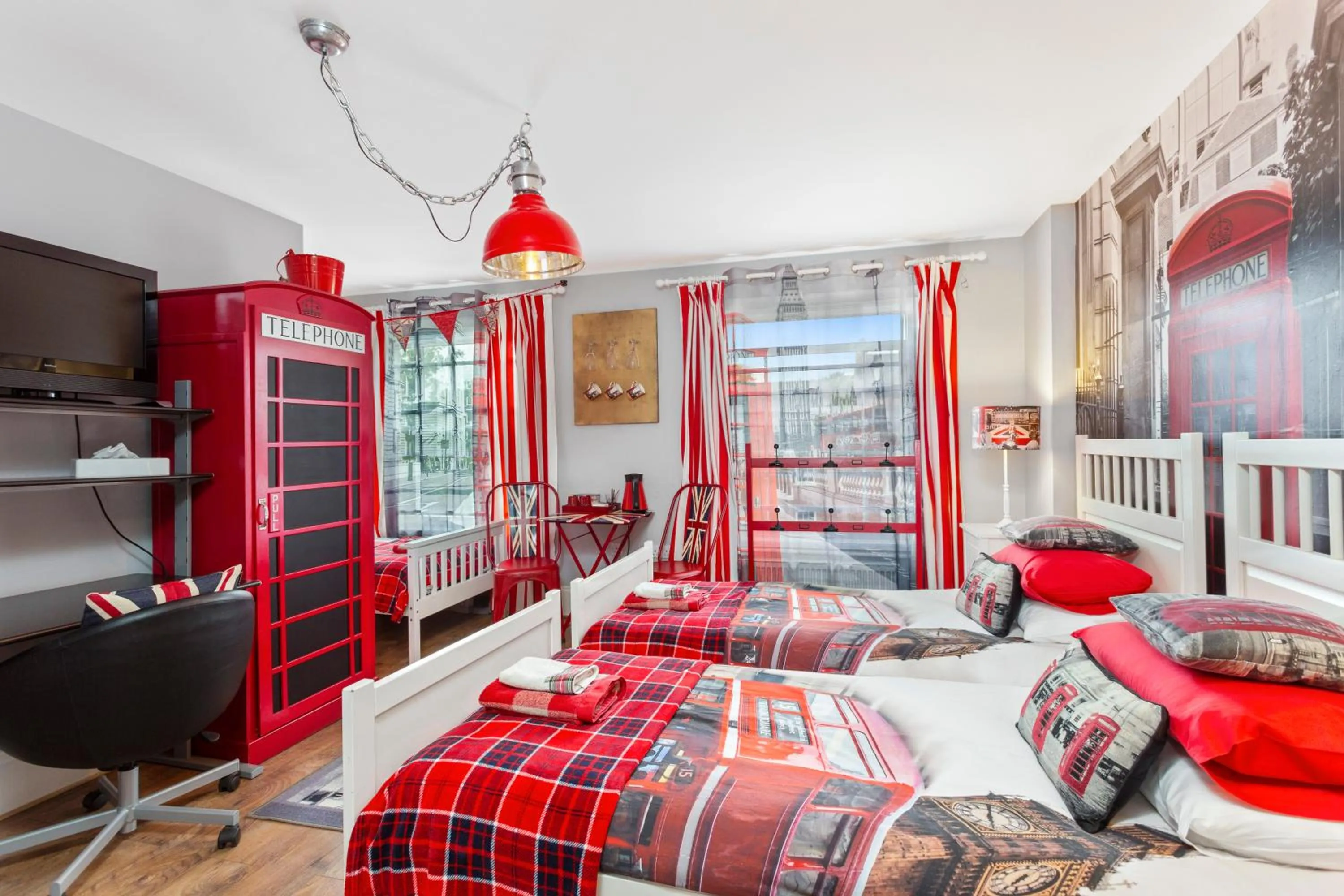 Bed in Mama’s Inn Boutique Guest House