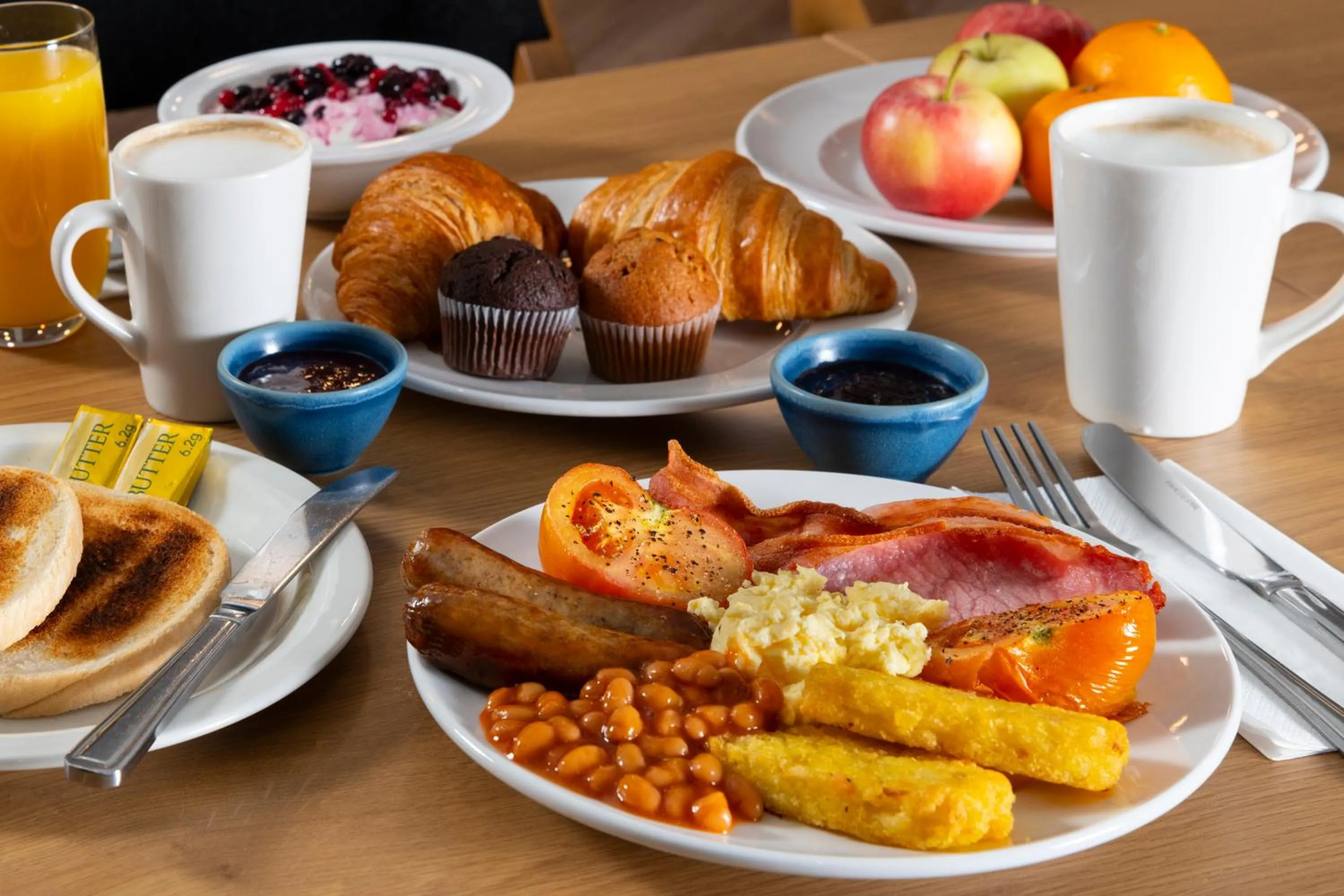 Breakfast in Holiday Inn Express Portsmouth – North by IHG