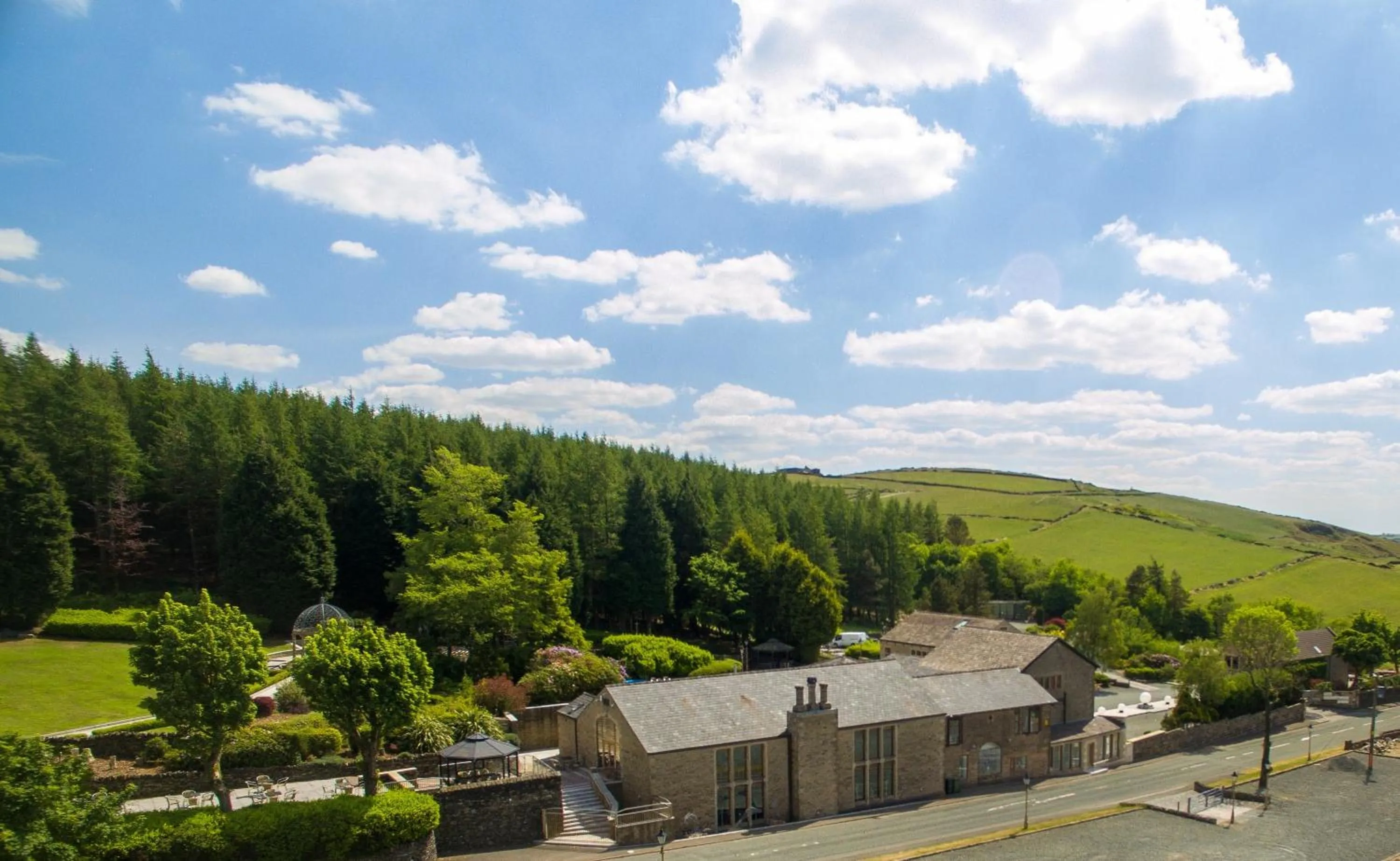 The Saddleworth Hotel