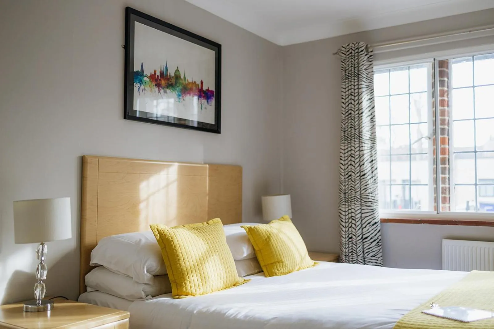 Bedroom, Bed in Red Mullions Guest House