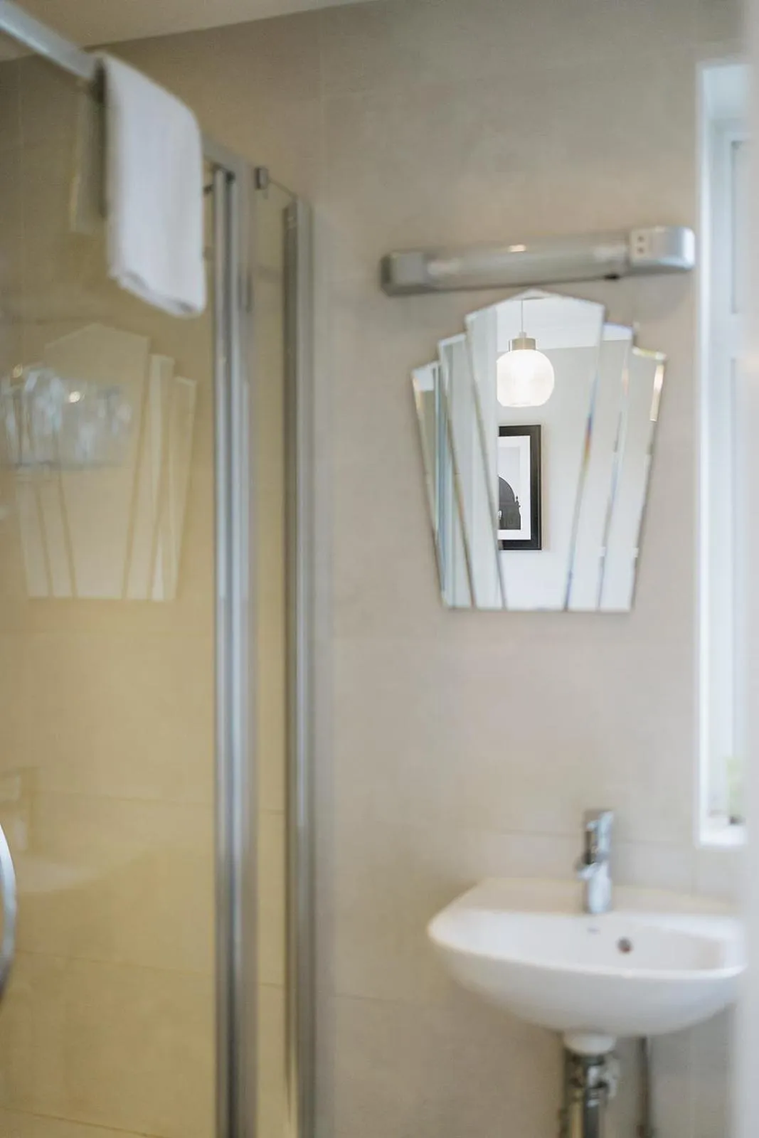 Shower in Red Mullions Guest House