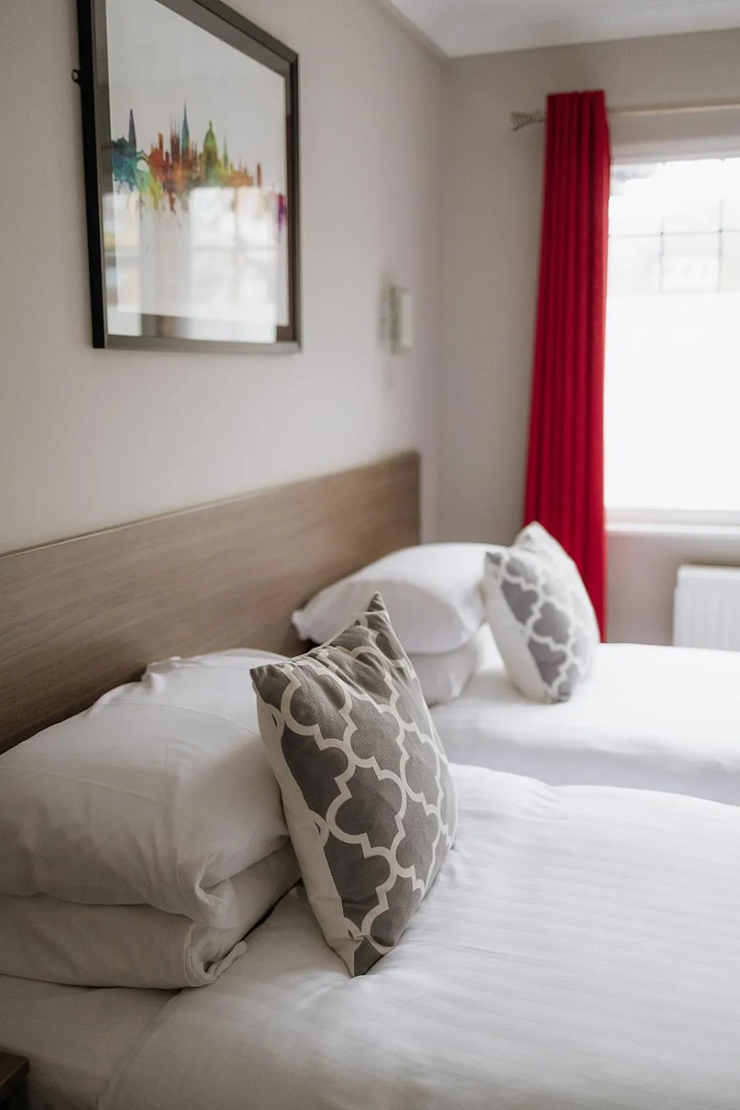 Bedroom, Bed in Red Mullions Guest House