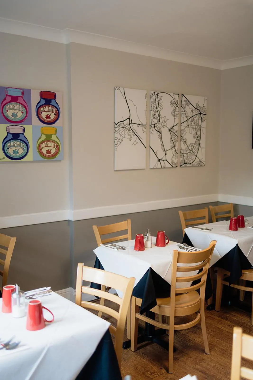 Dining area in Red Mullions Guest House