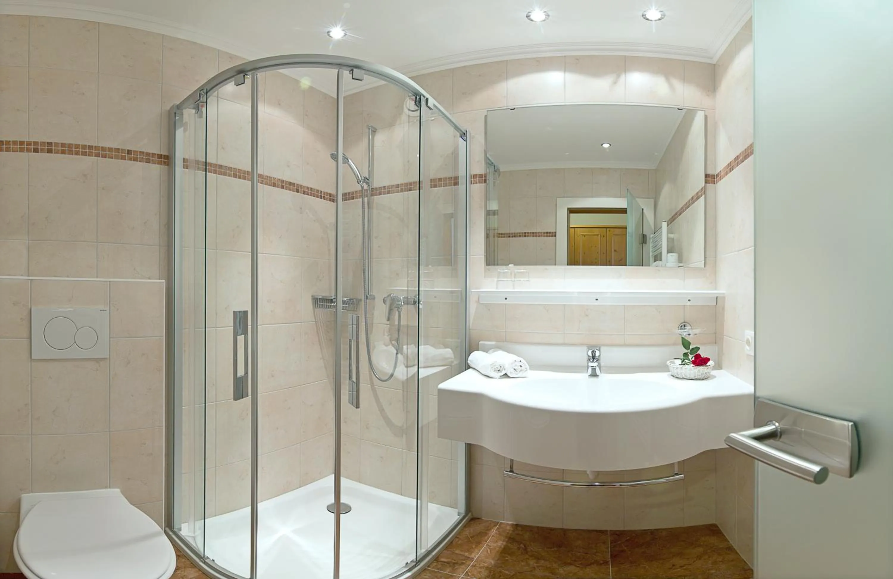 Shower in Hotel Englhof