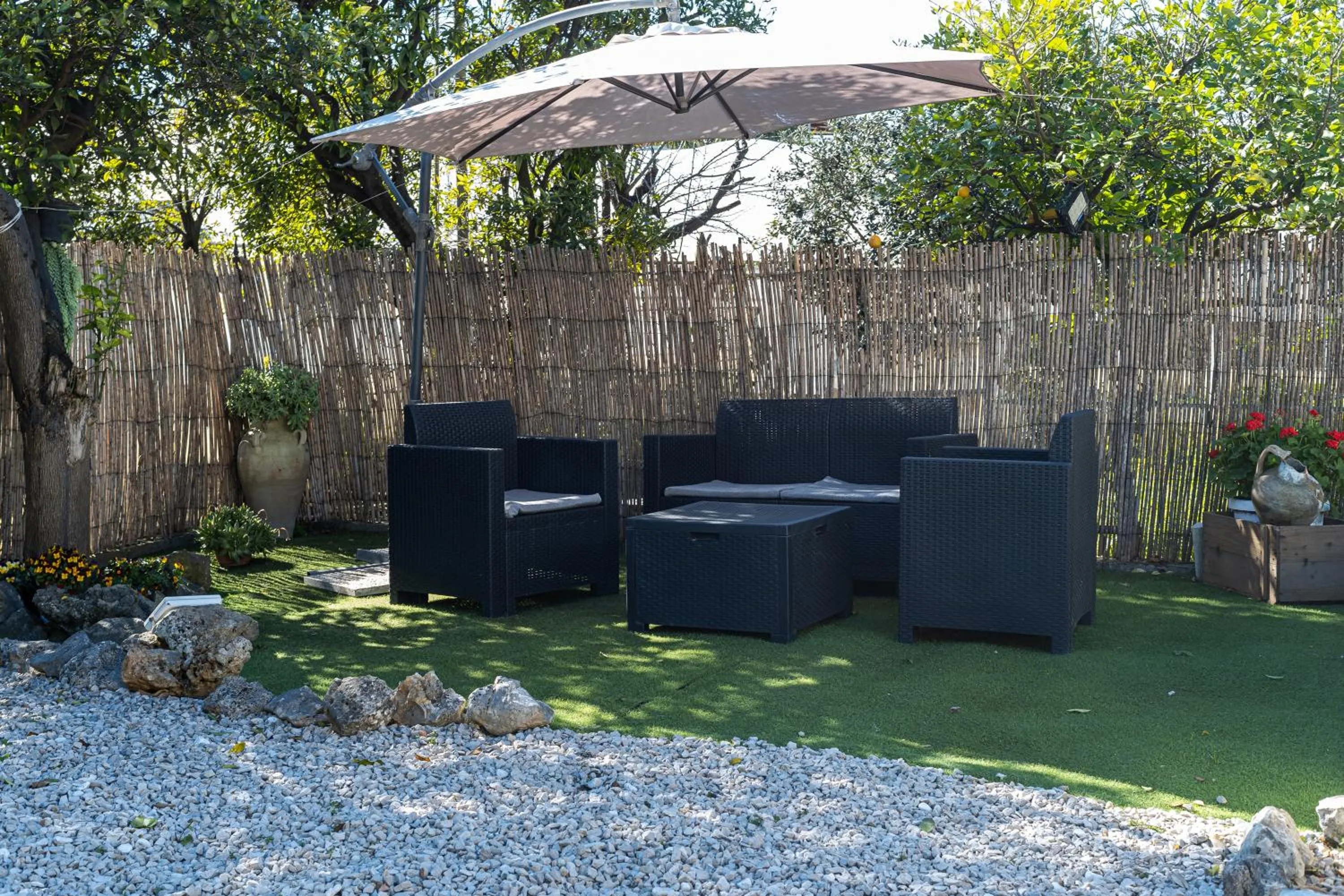 Spring in B&B VESUVIAN STONE