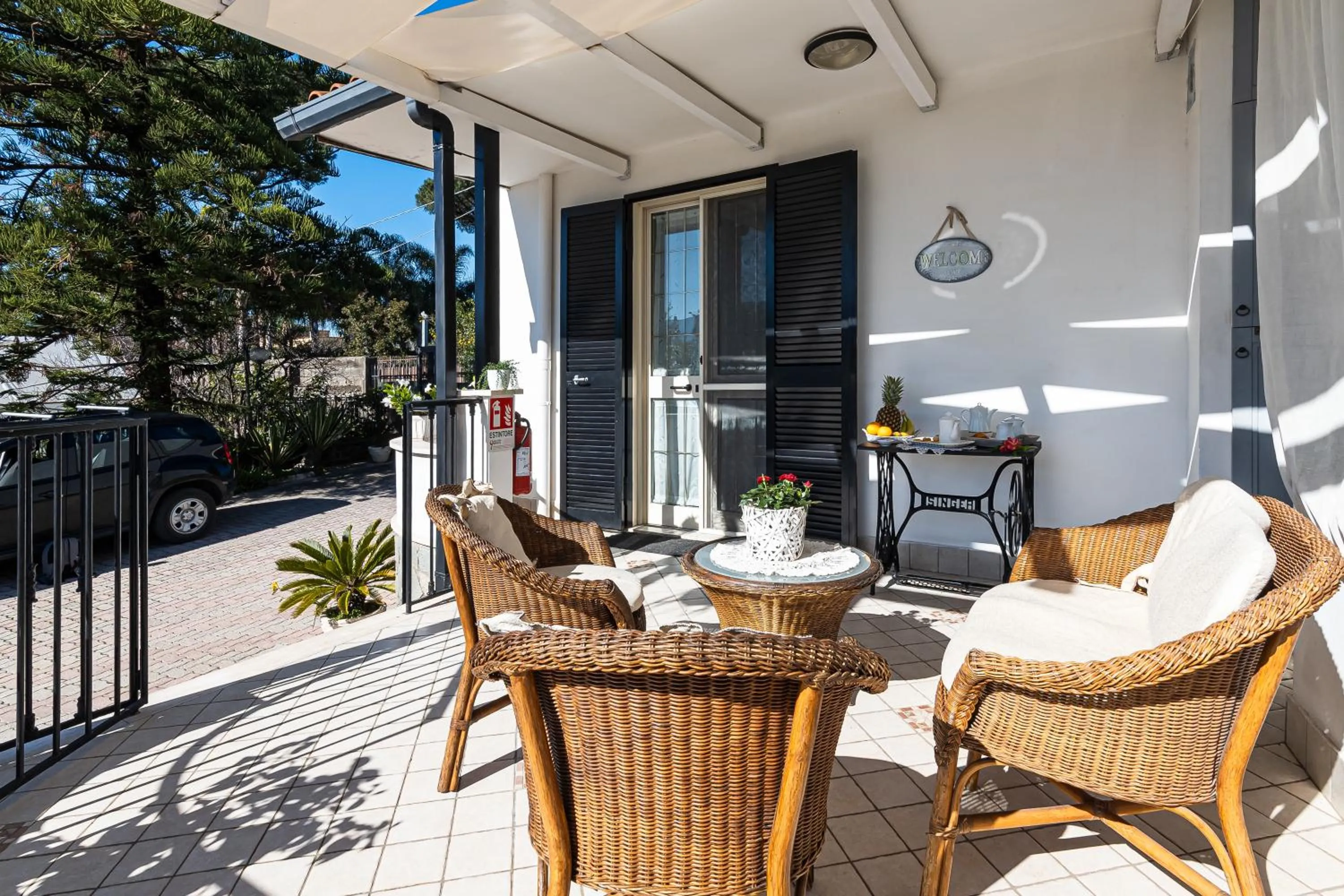 Balcony/Terrace in B&B VESUVIAN STONE