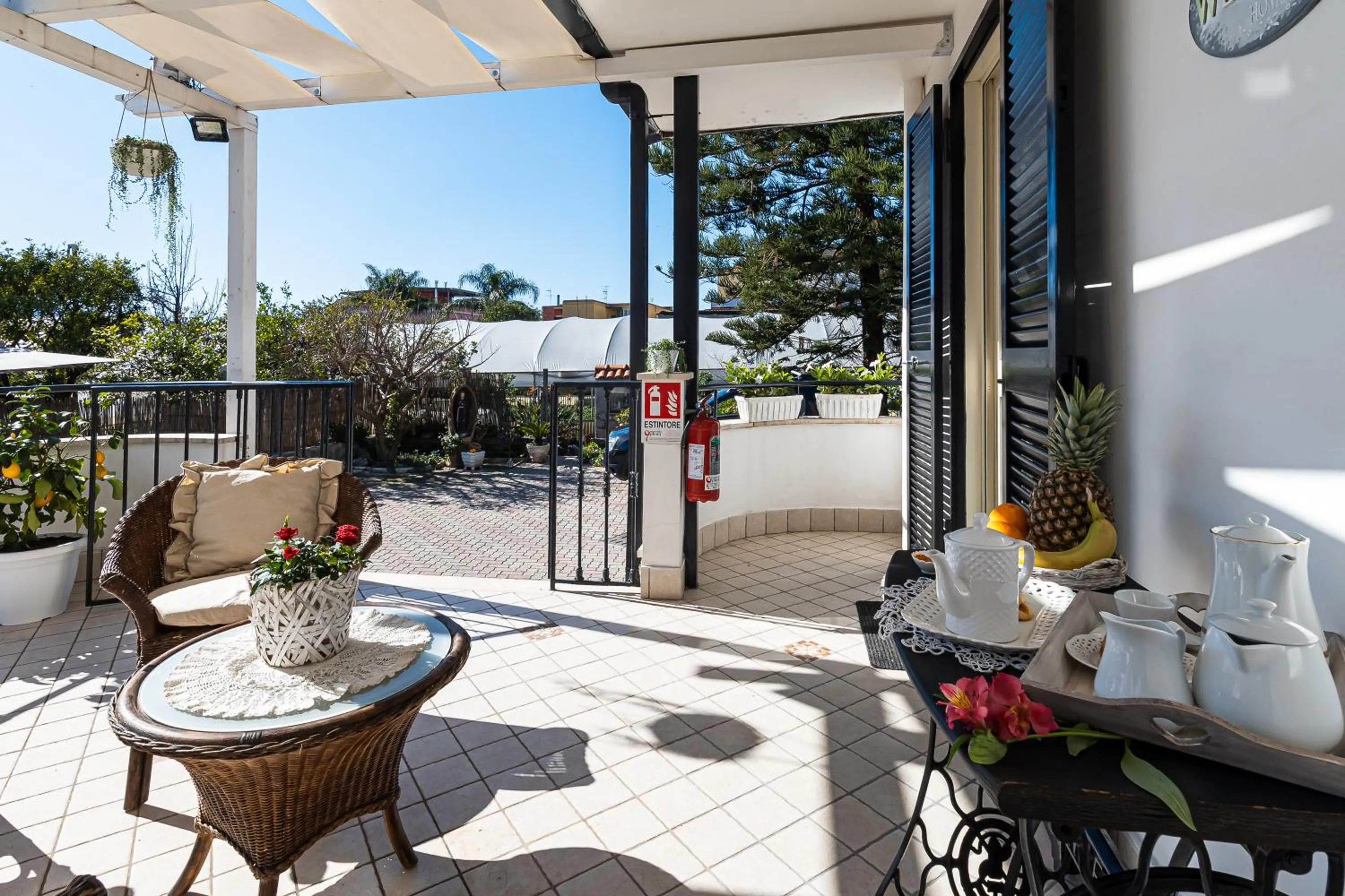 Balcony/Terrace in B&B VESUVIAN STONE
