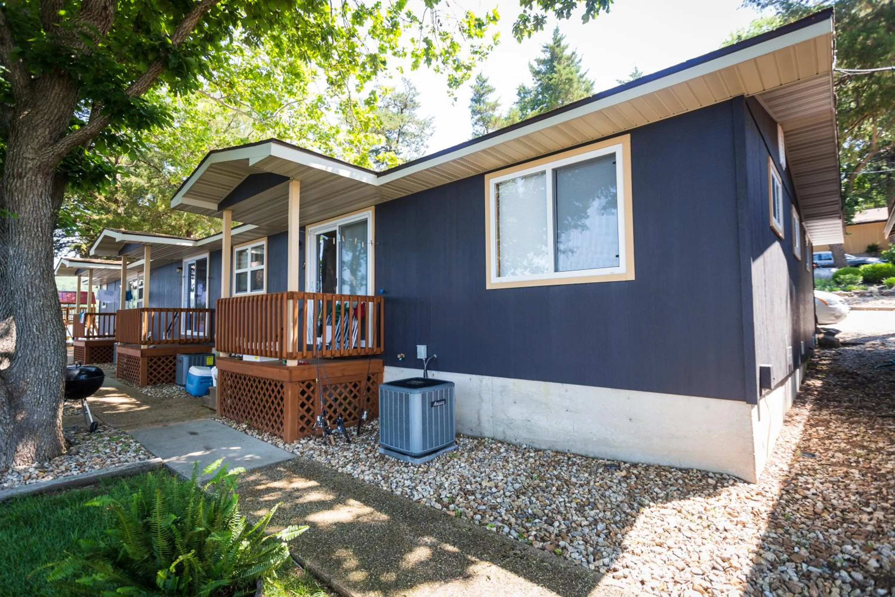 Facade/entrance in Point View Resort
