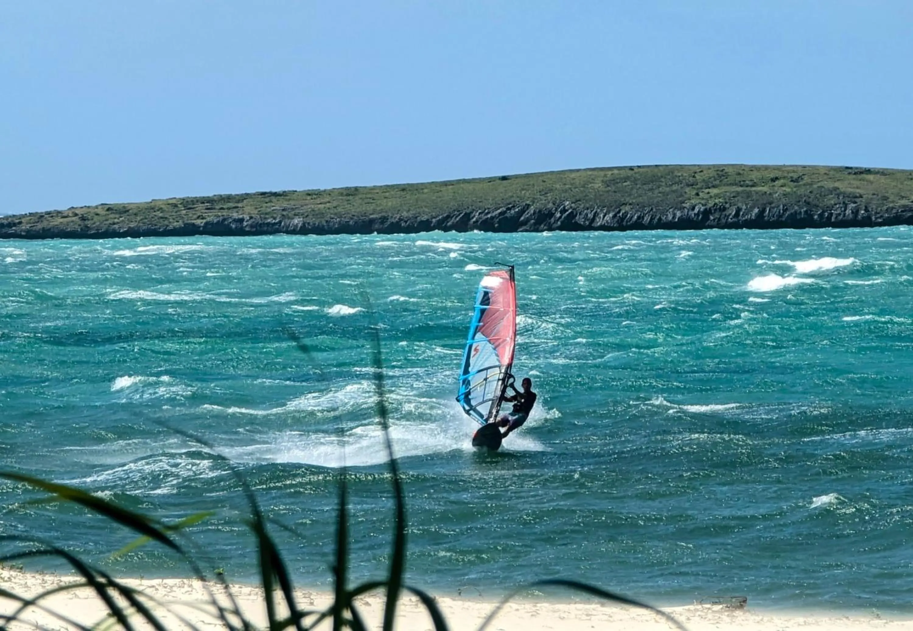 Windsurfing in Ocean Lodge Kite & Windsurf