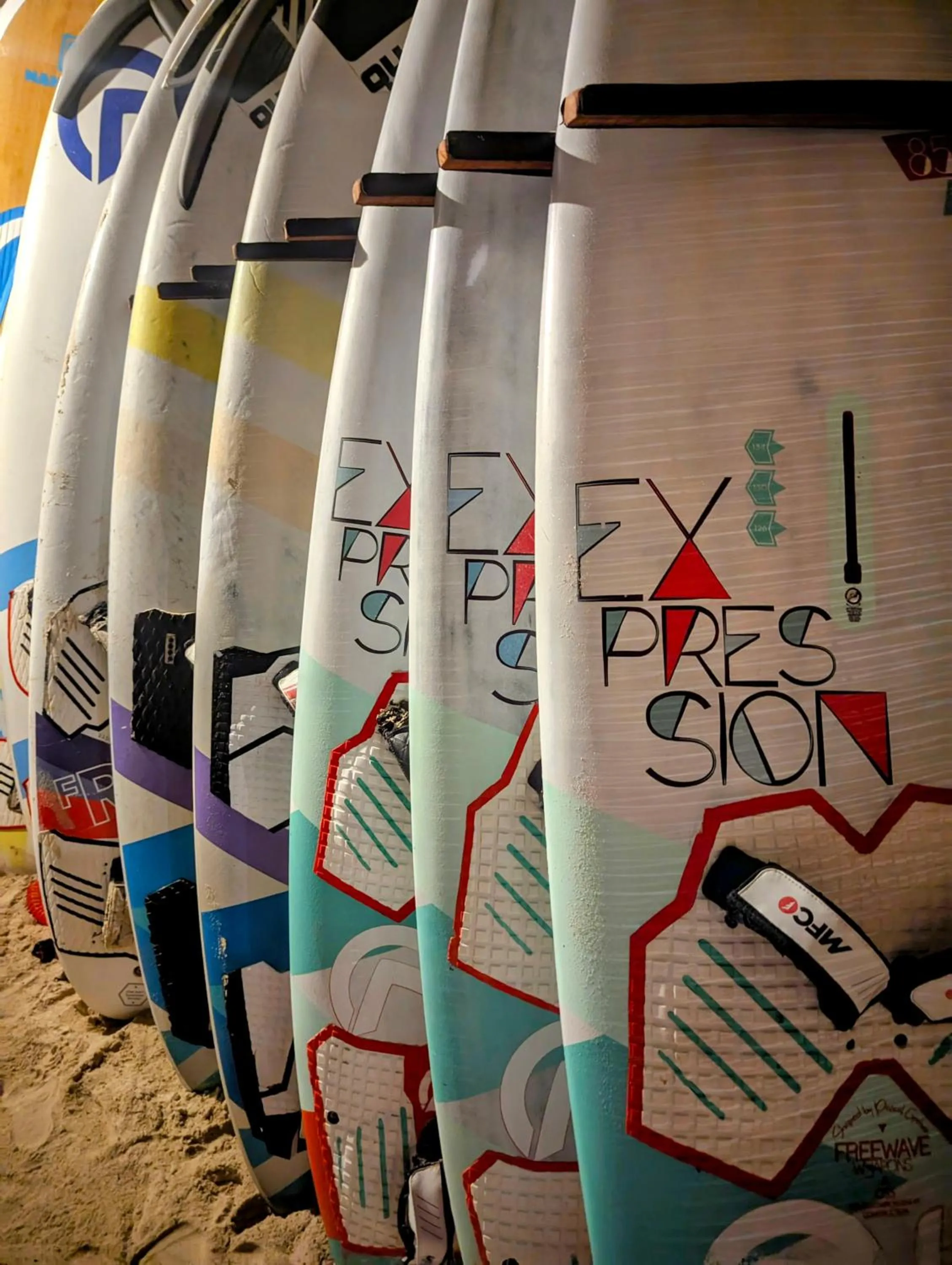 Windsurfing in Ocean Lodge Kite & Windsurf