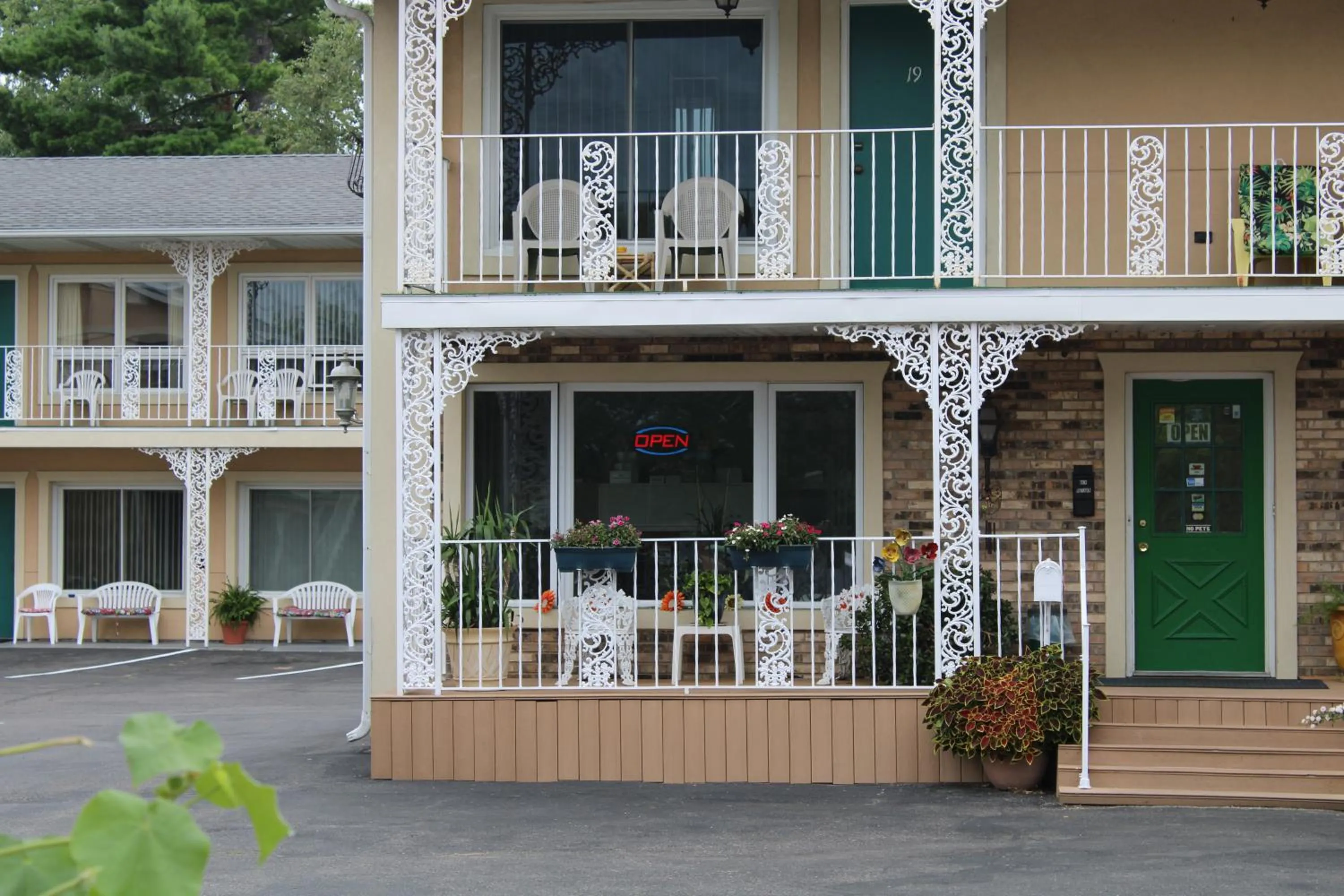 Property building in River Road Motel