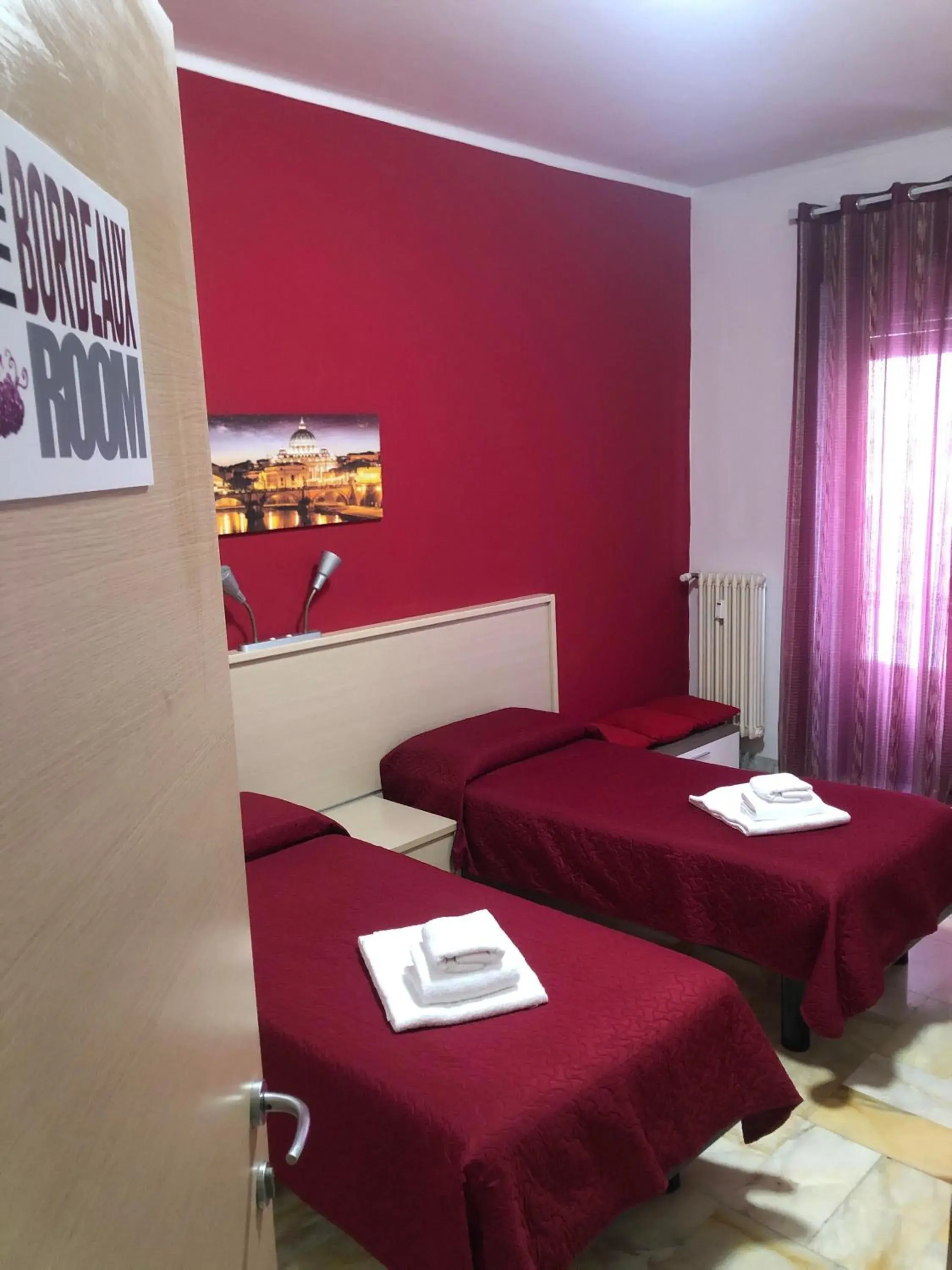 Triple Room in The Colours Of Rome Triple Room in The Colours Of Rome