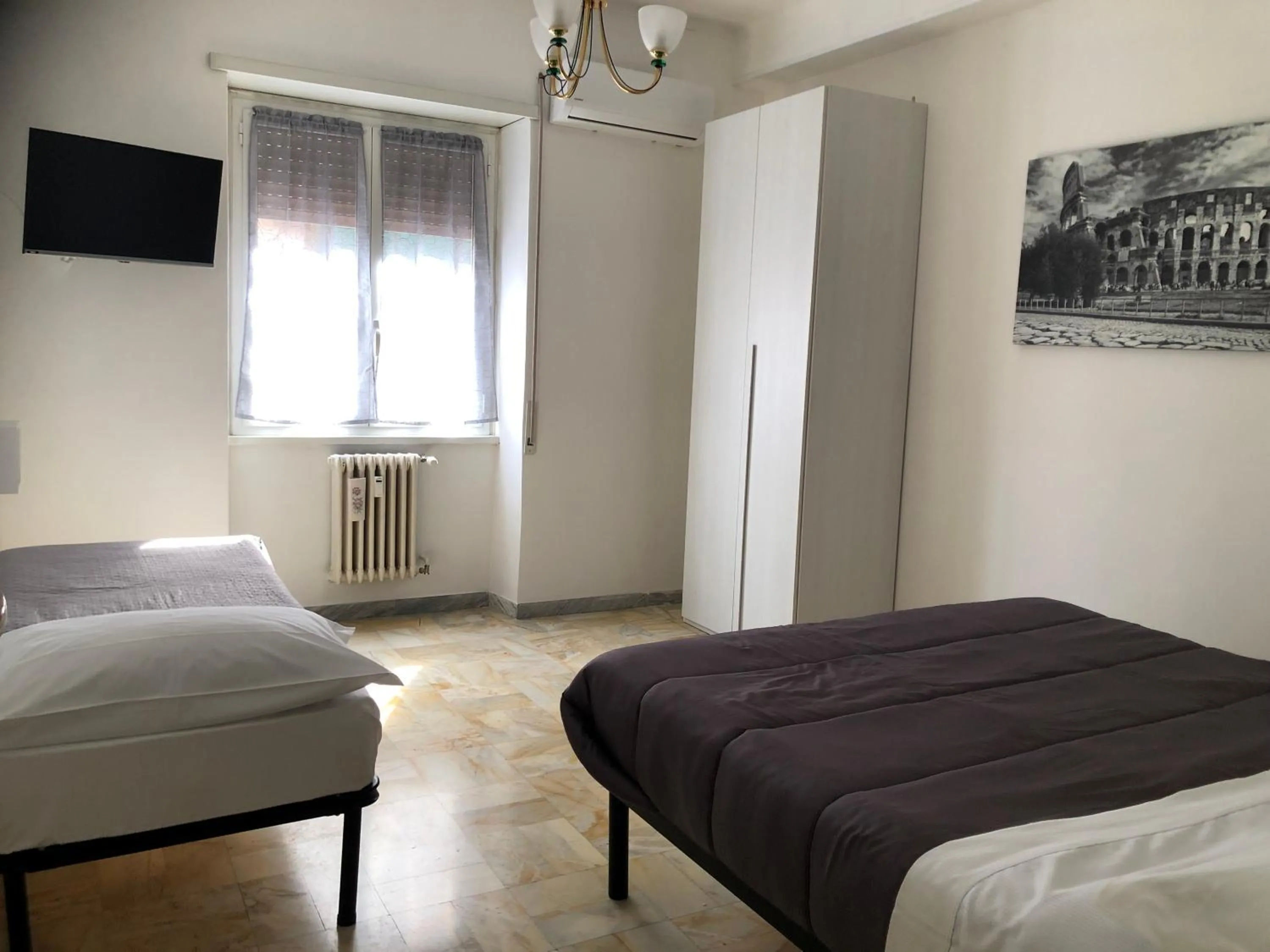 Bed in The Colours Of Rome