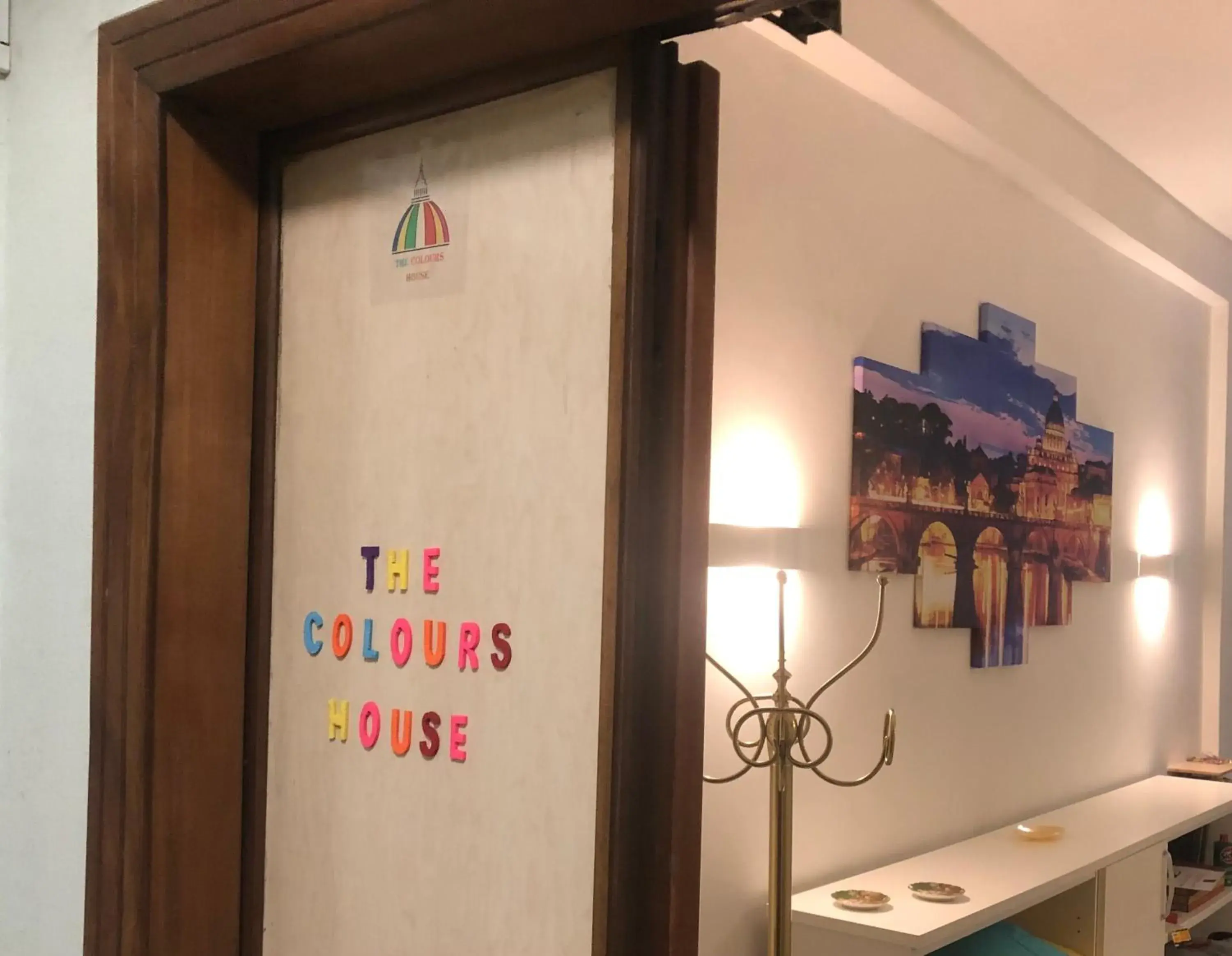 Three-Bedroom Apartment in The Colours Of Rome Three-Bedroom Apartment in The Colours Of Rome