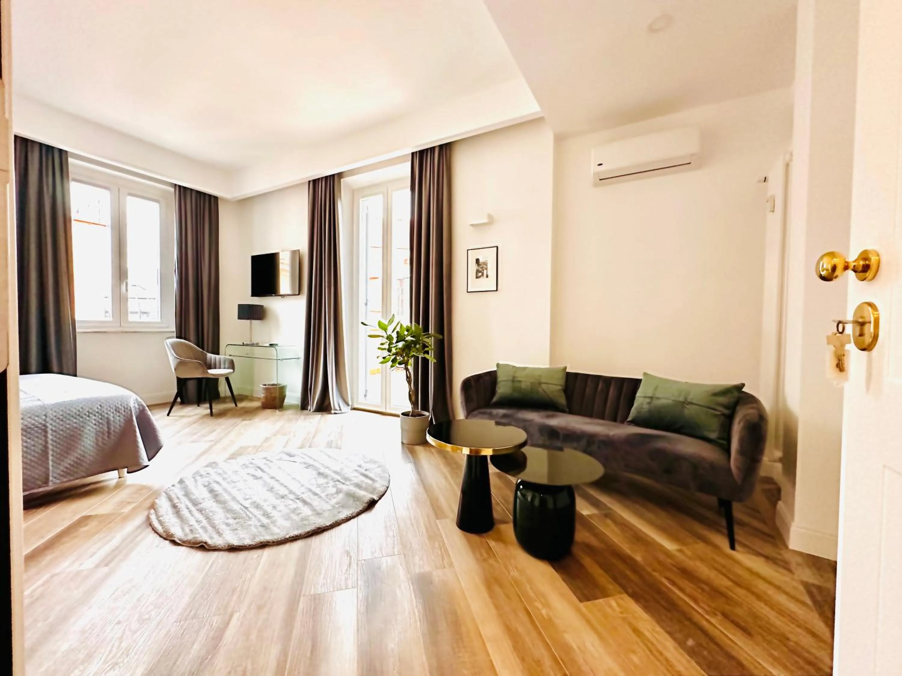 Bed in All Comfort Astoria Palace