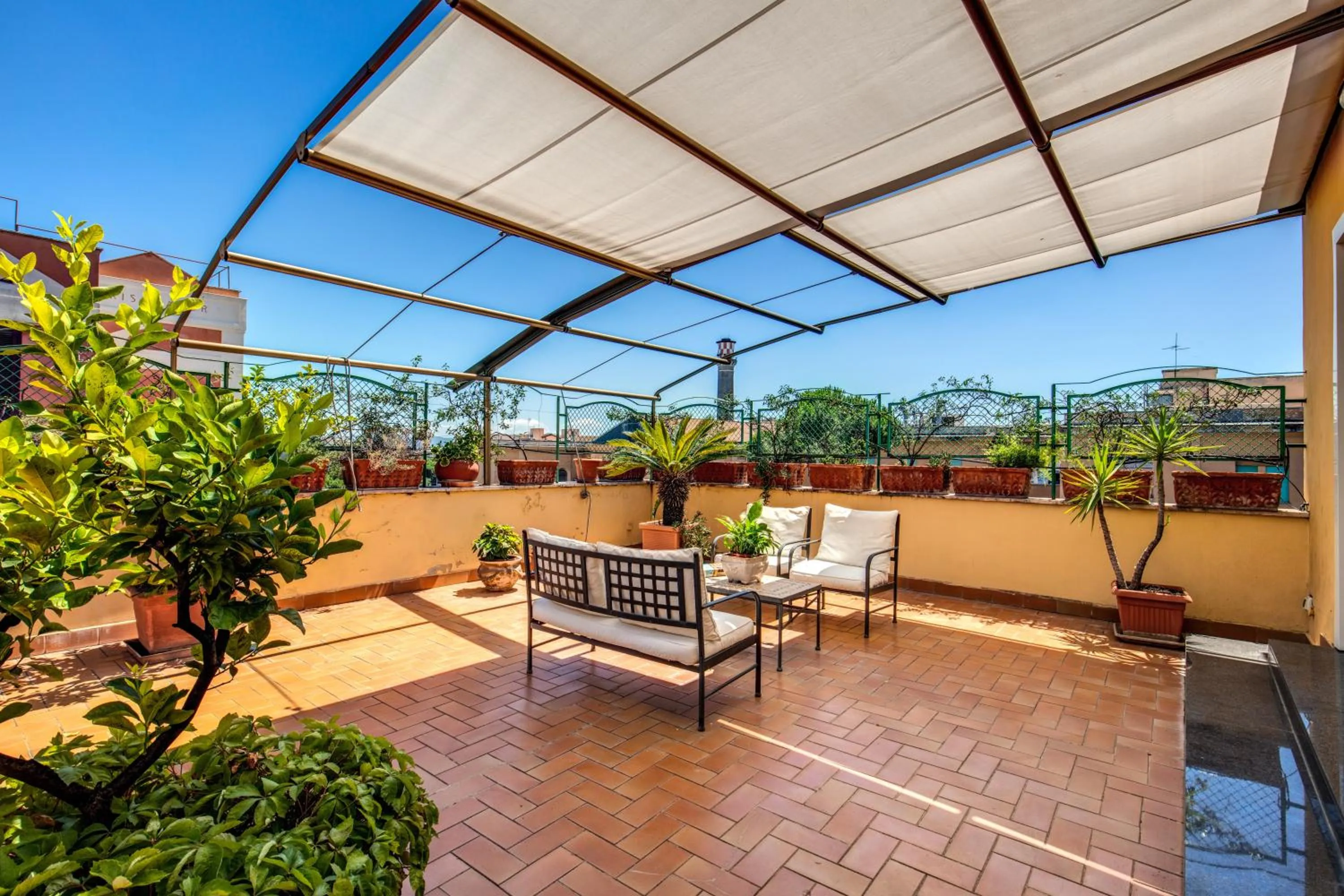 Patio in All Comfort Astoria Palace