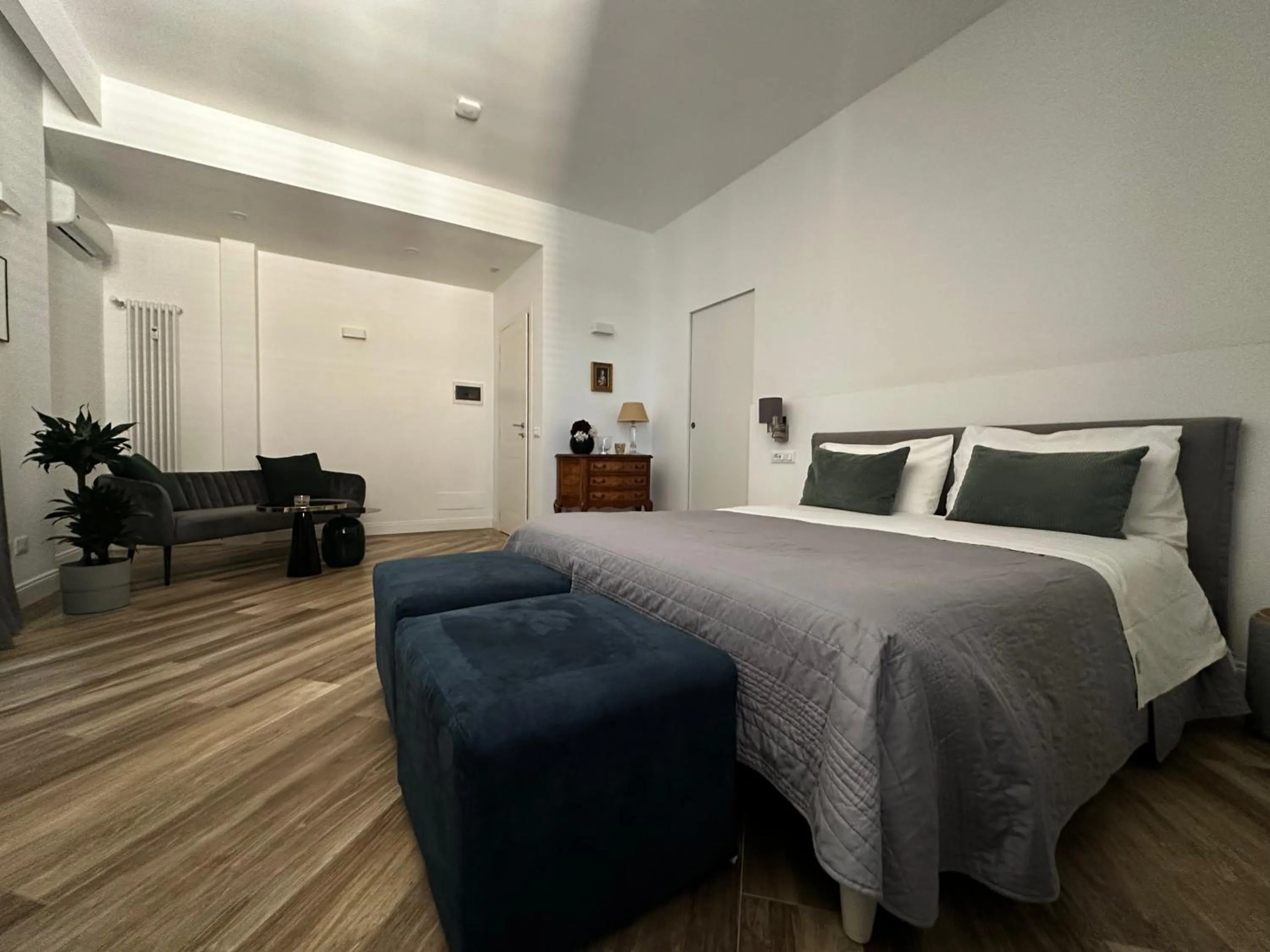 Bed in All Comfort Astoria Palace