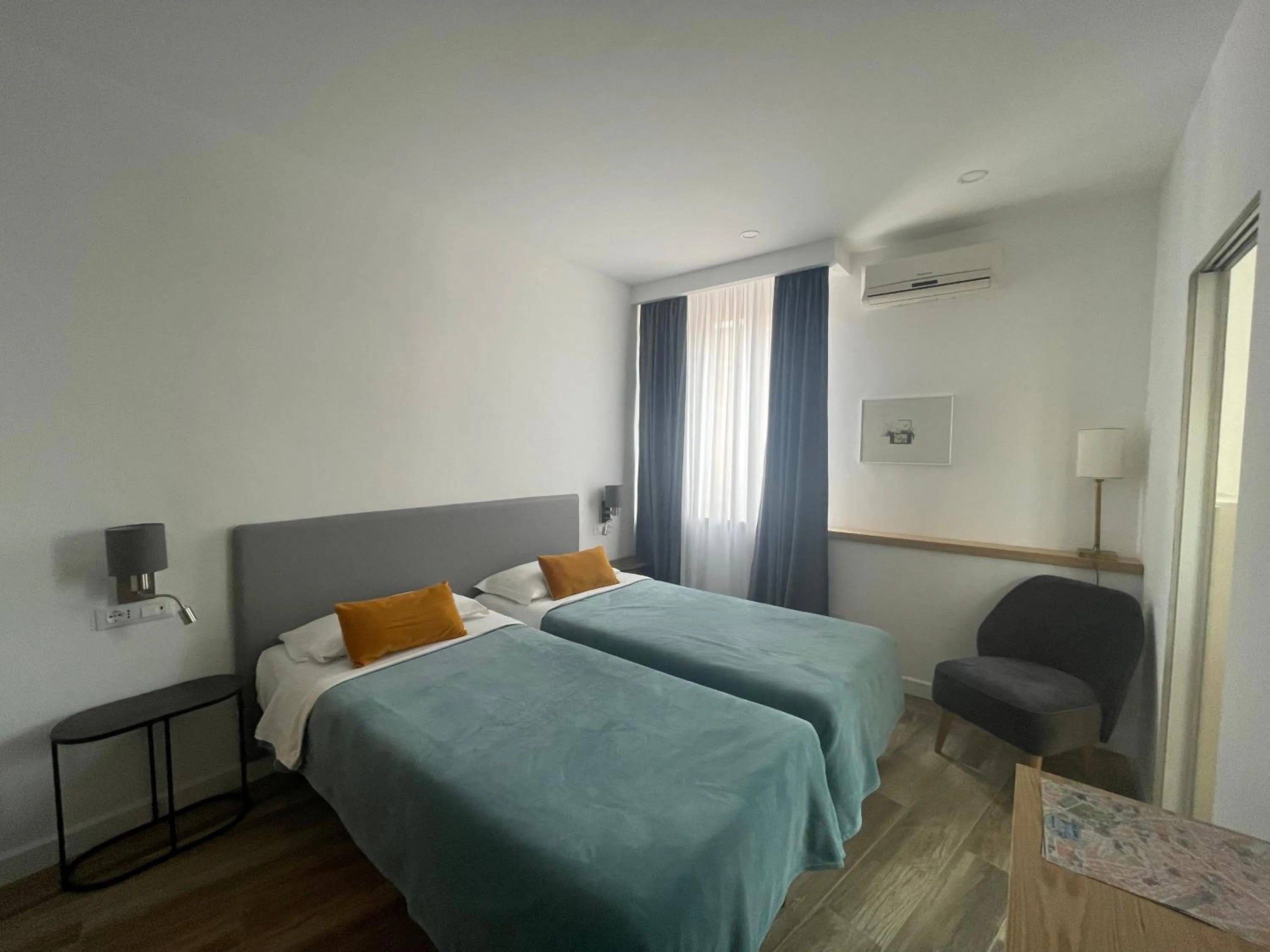 Bed in All Comfort Astoria Palace