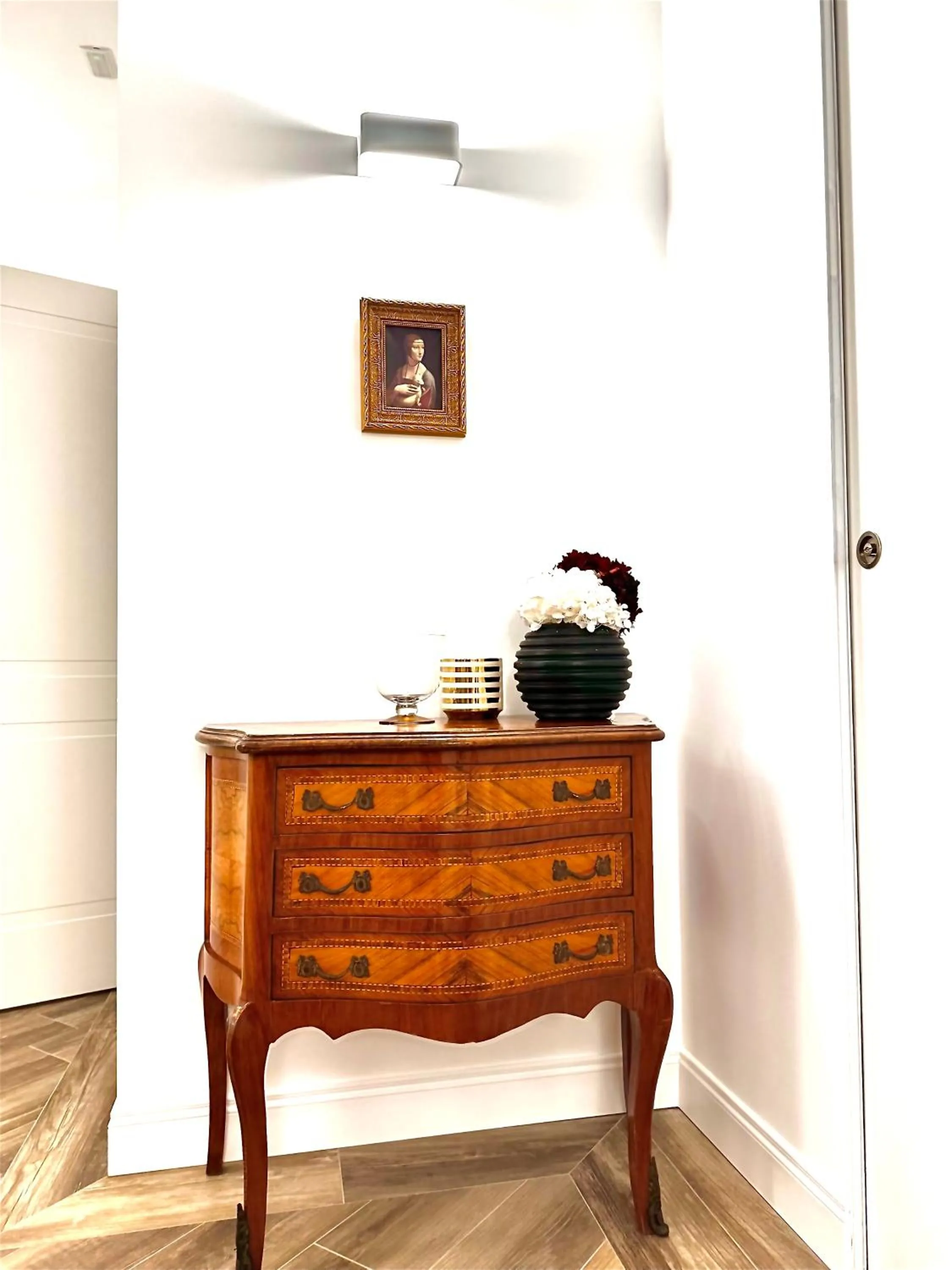 Decorative detail in All Comfort Astoria Palace