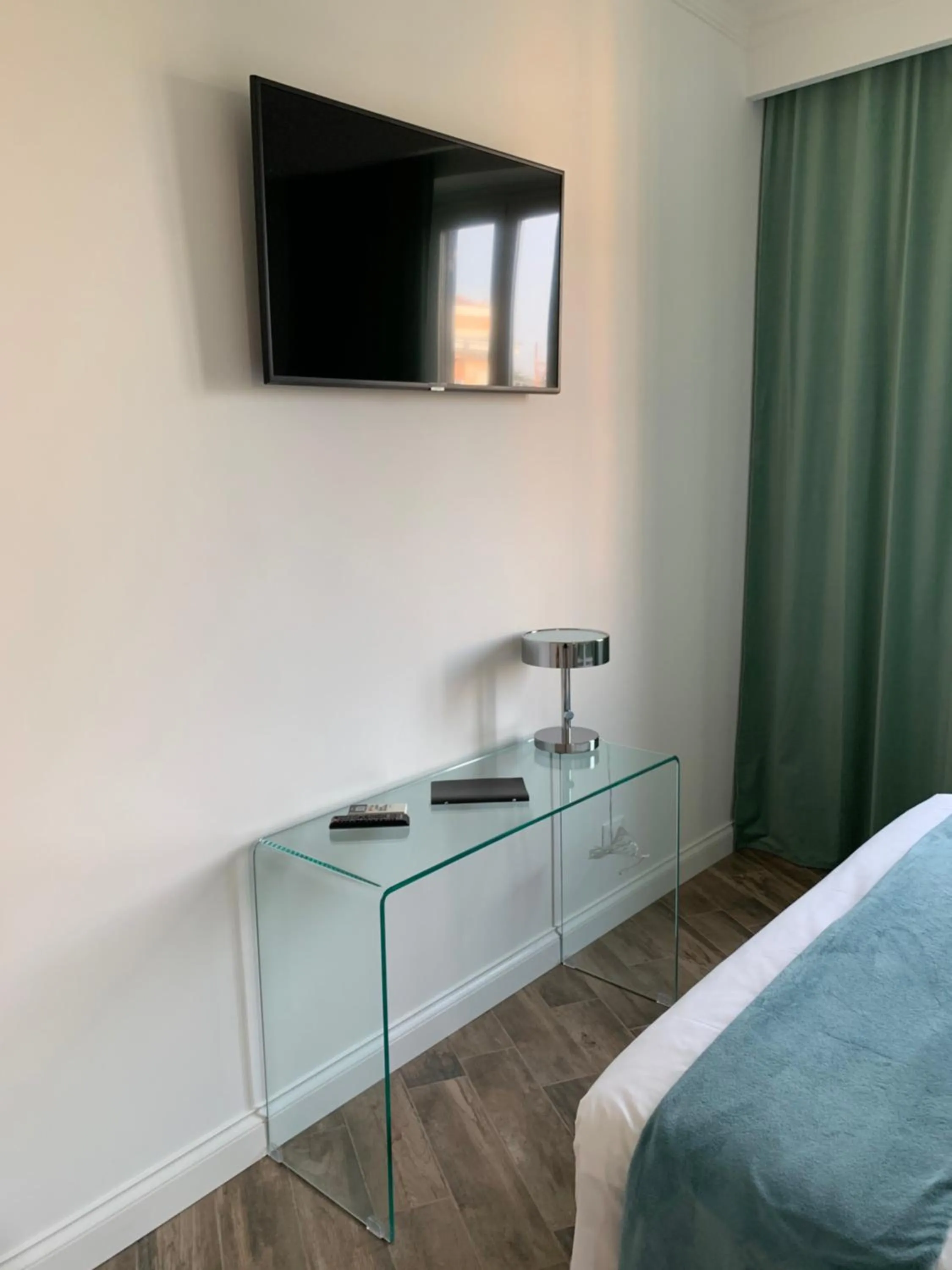 Decorative detail, Bed in All Comfort Astoria Palace