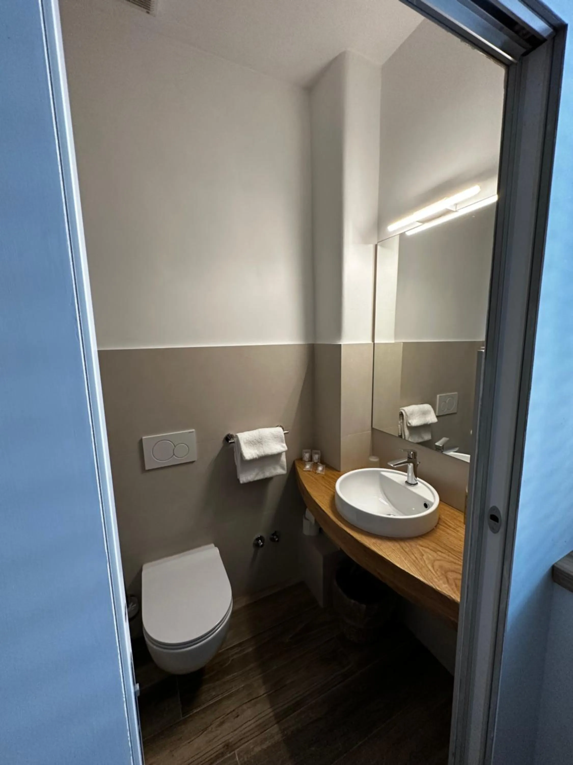 Toilet in All Comfort Astoria Palace