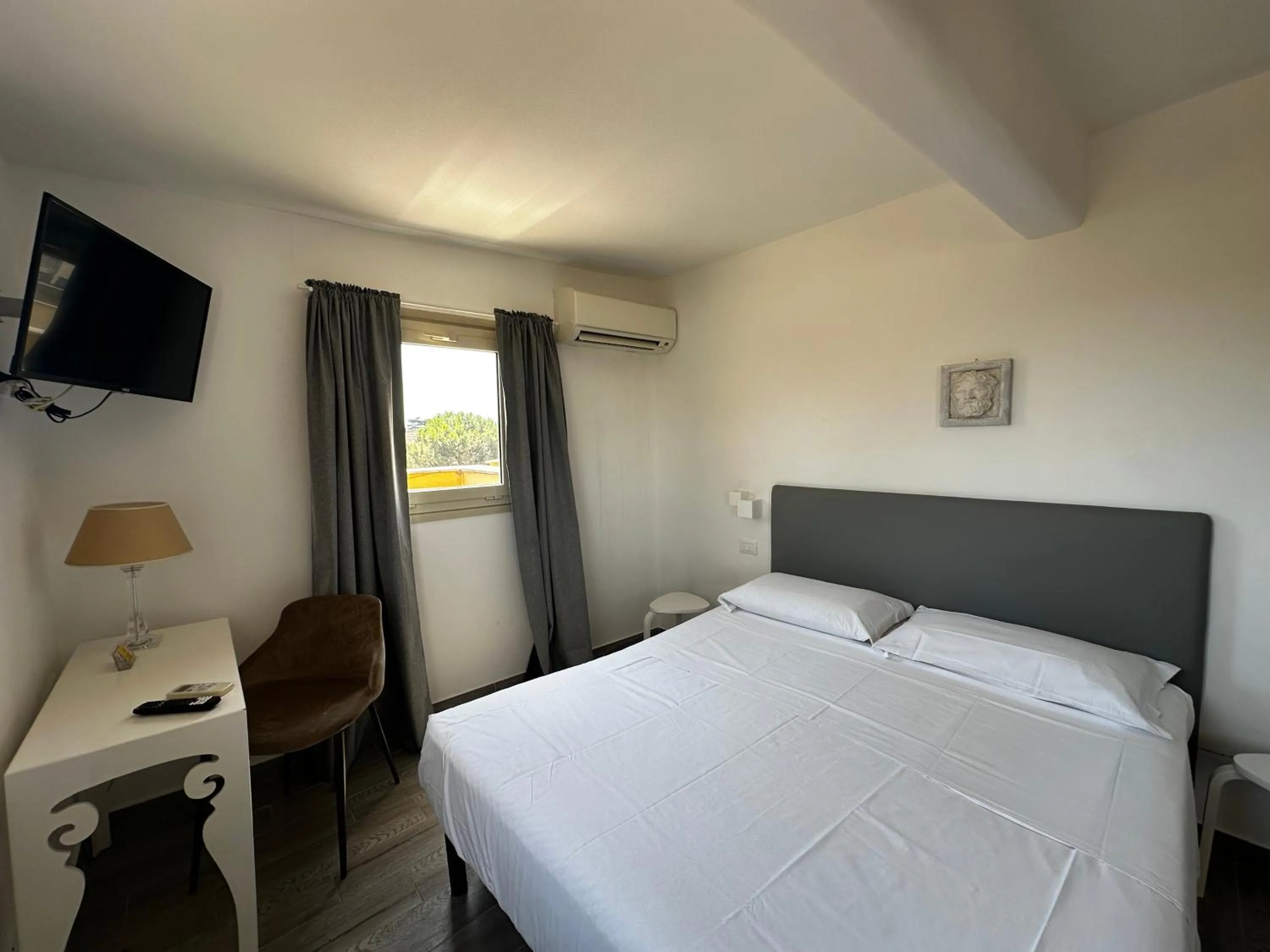 Bed in All Comfort Astoria Palace