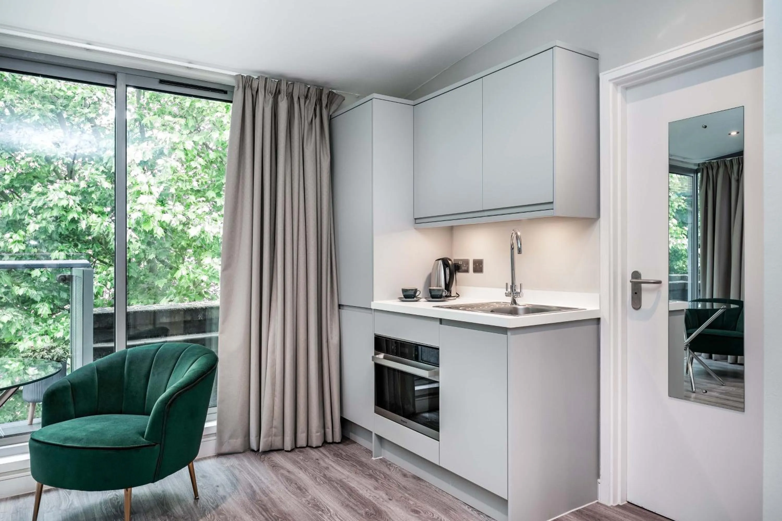 Kitchen or kitchenette in The Regent Aparthotel