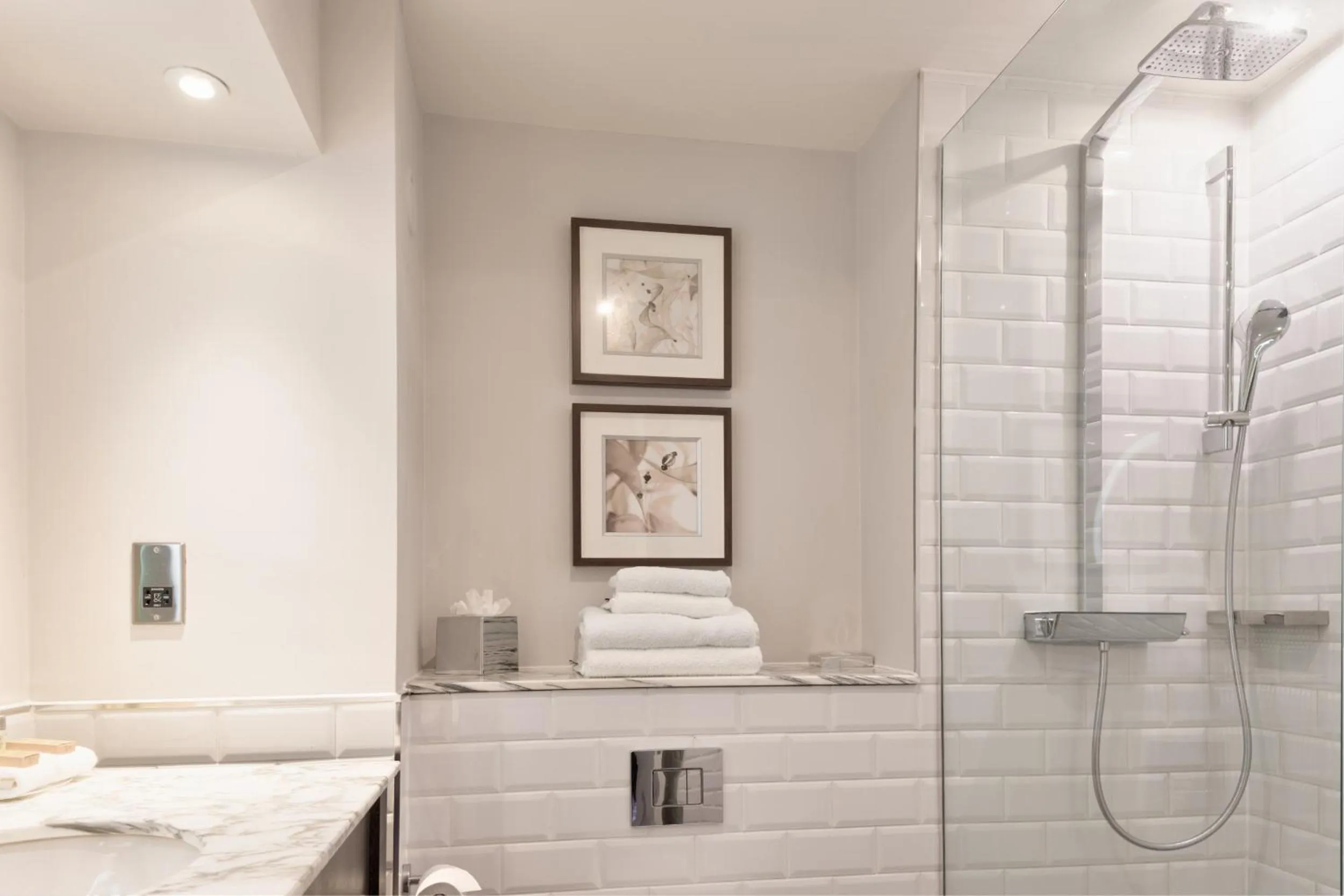 Bathroom in DoubleTree by Hilton St. Anne's Manor