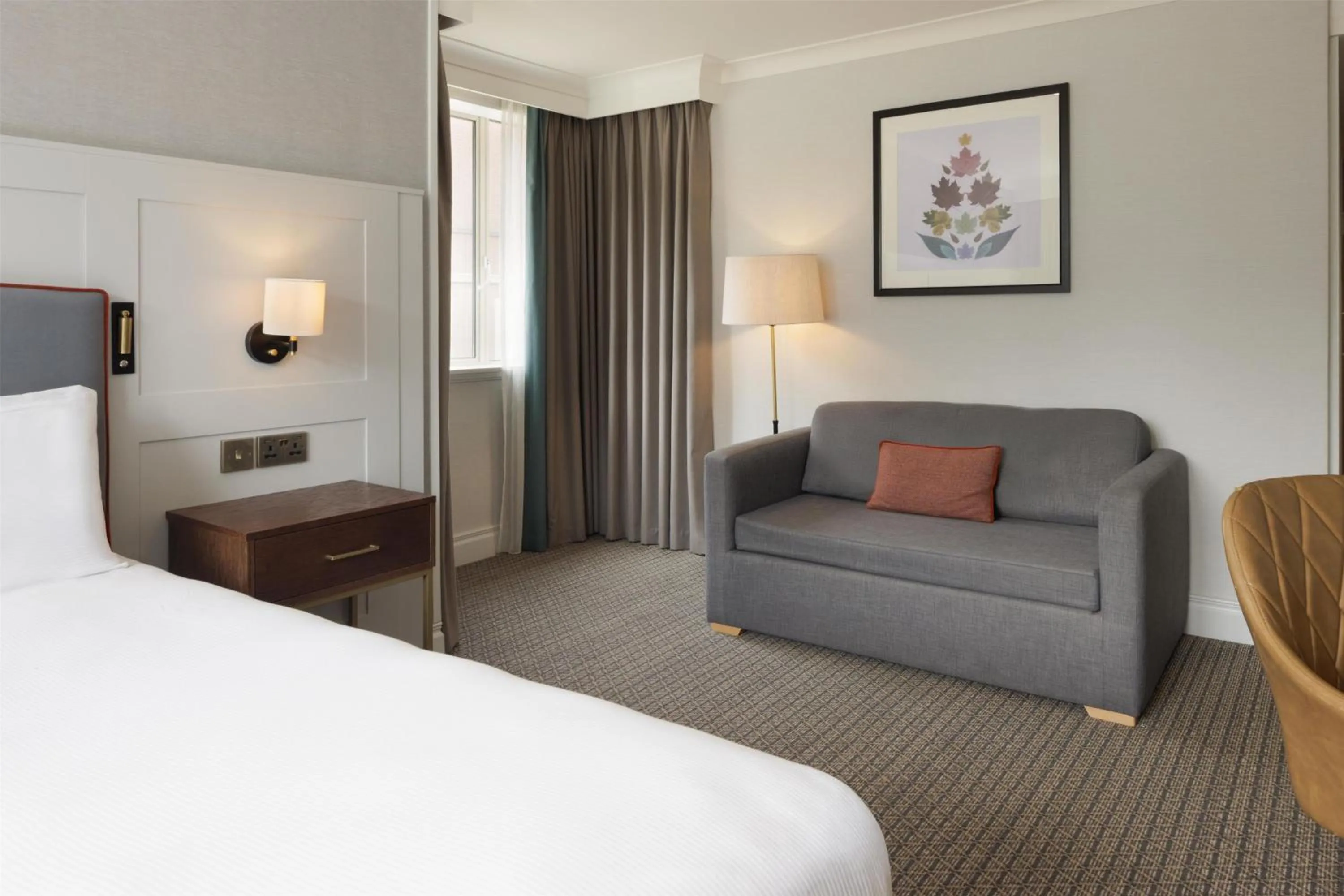 Bed in DoubleTree by Hilton St. Anne's Manor