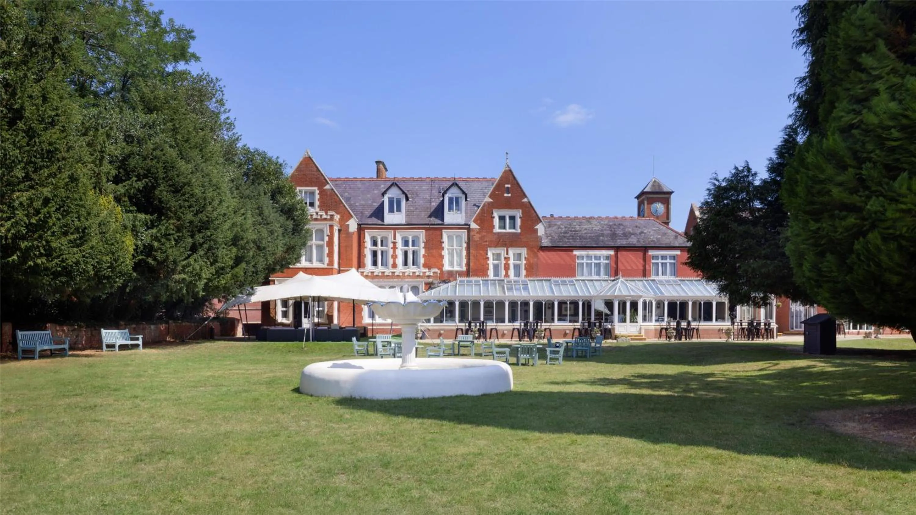 Property building in DoubleTree by Hilton St. Anne's Manor