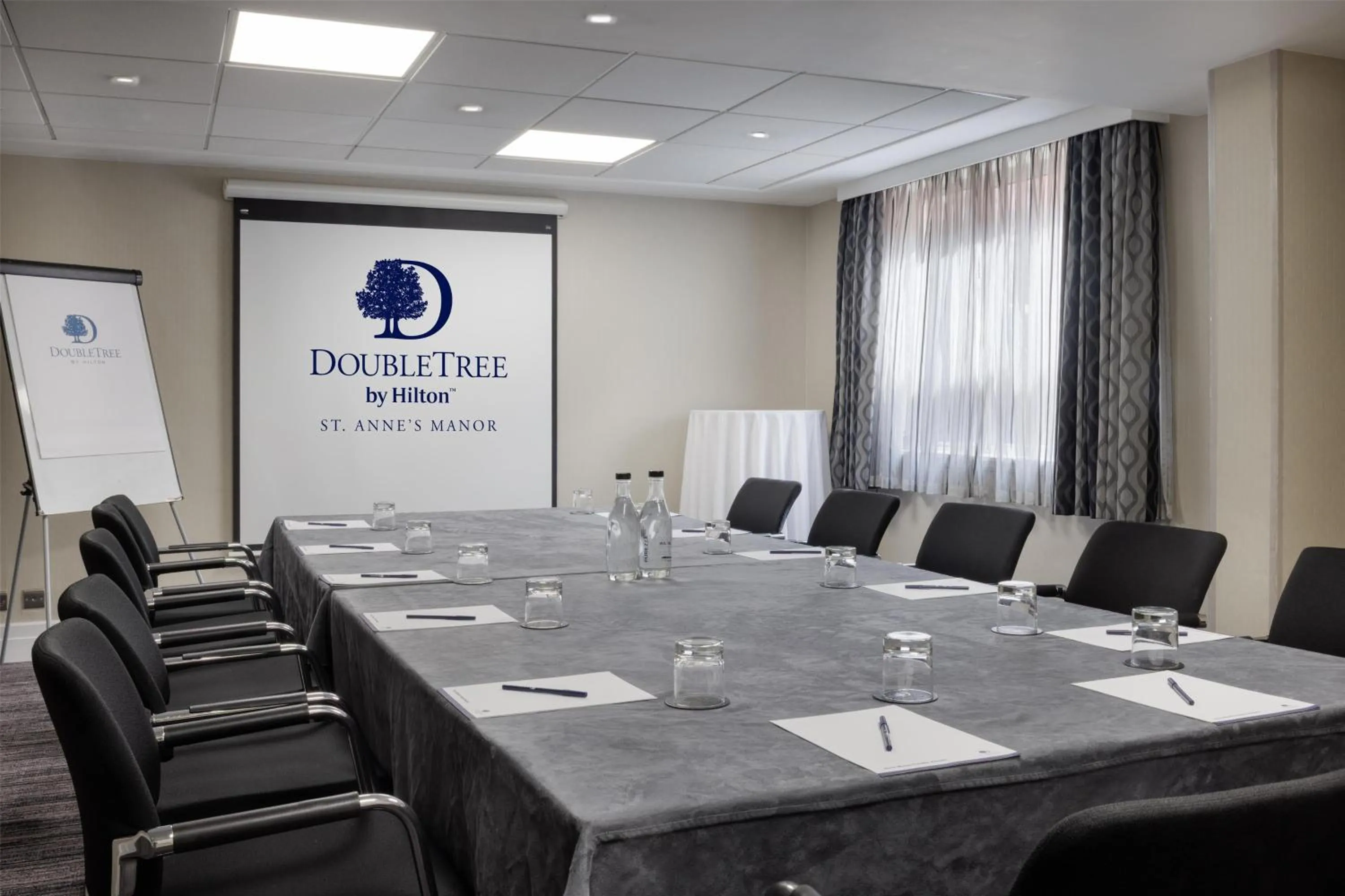 Meeting/conference room in DoubleTree by Hilton St. Anne's Manor