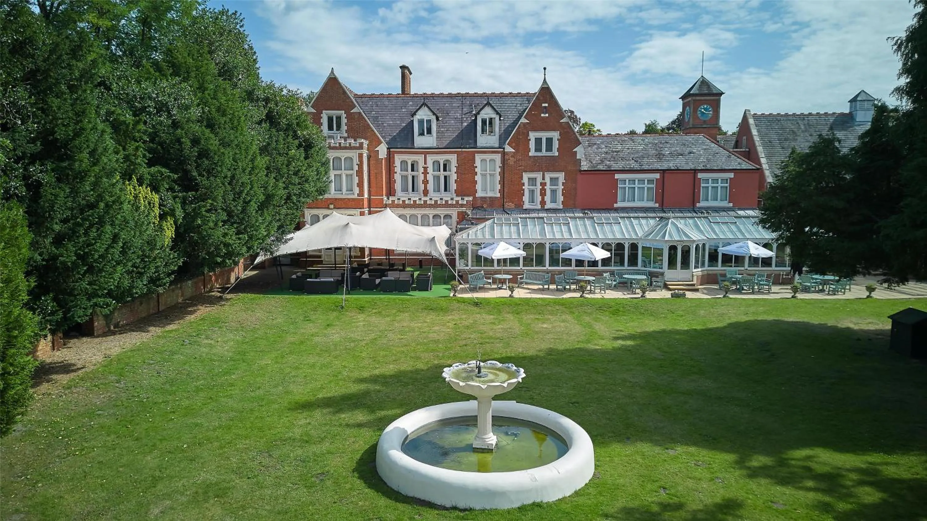 Property building in DoubleTree by Hilton St. Anne's Manor