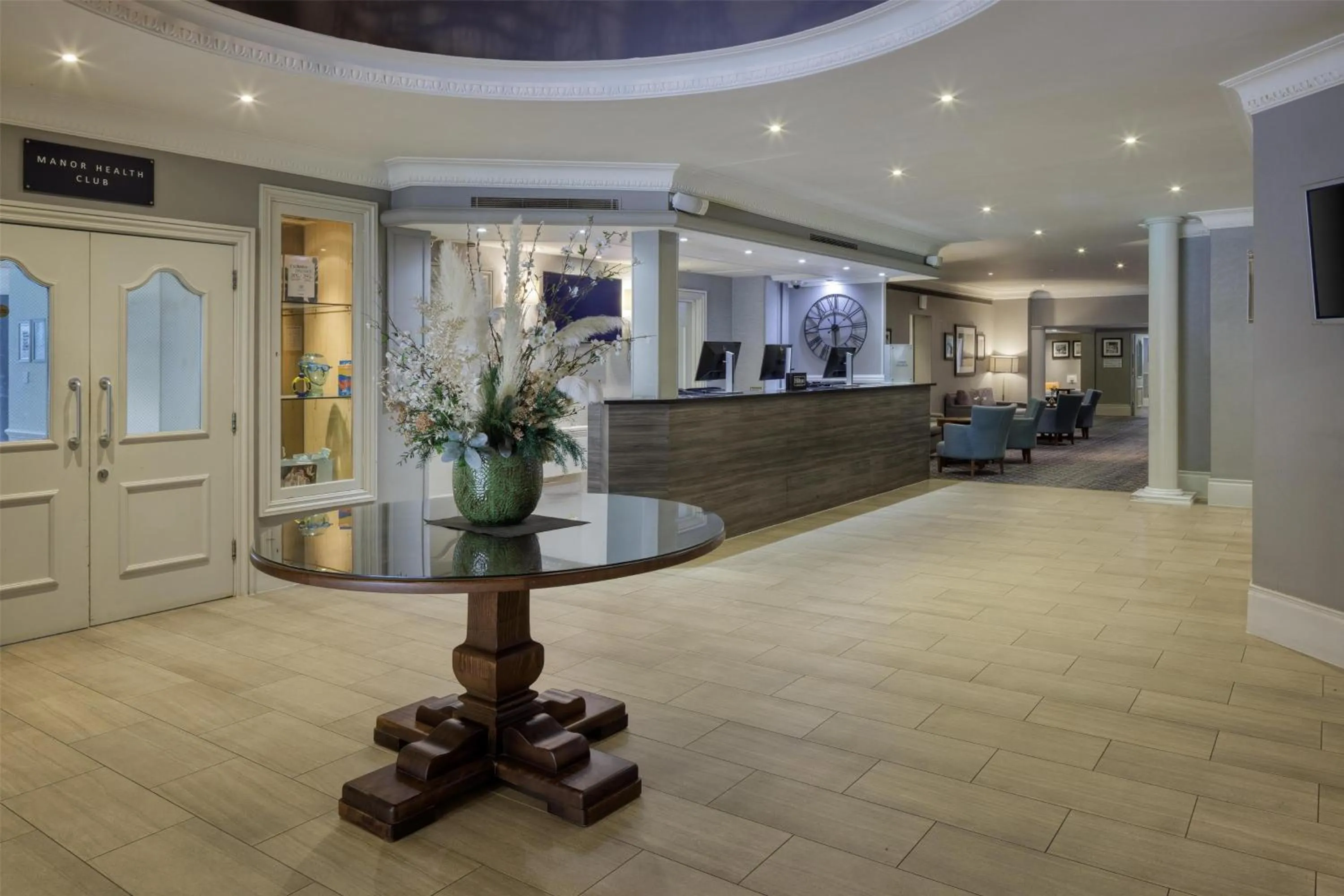 Lobby or reception in DoubleTree by Hilton St. Anne's Manor