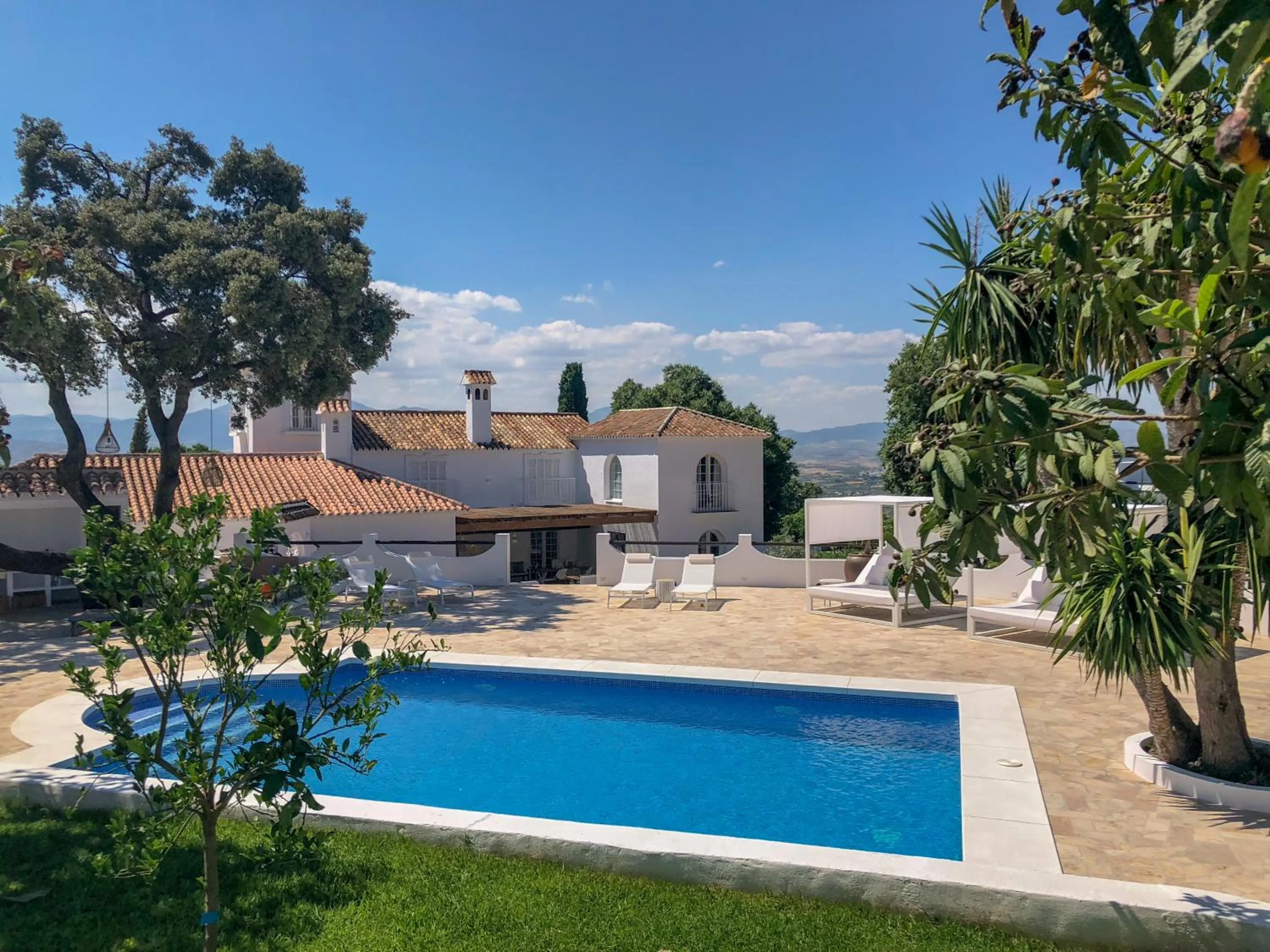 Swimming pool in B&B Casa Luz del Sur, adults only