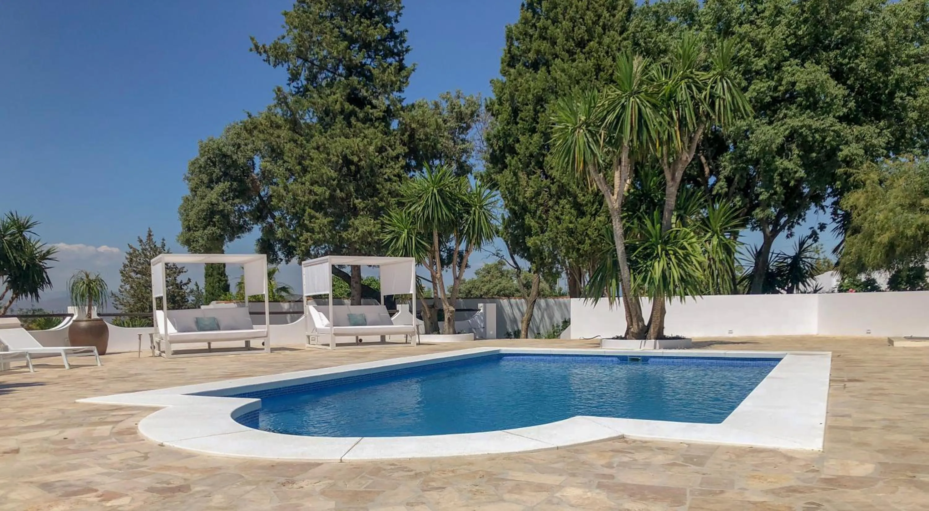 Swimming pool in B&B Casa Luz del Sur, adults only