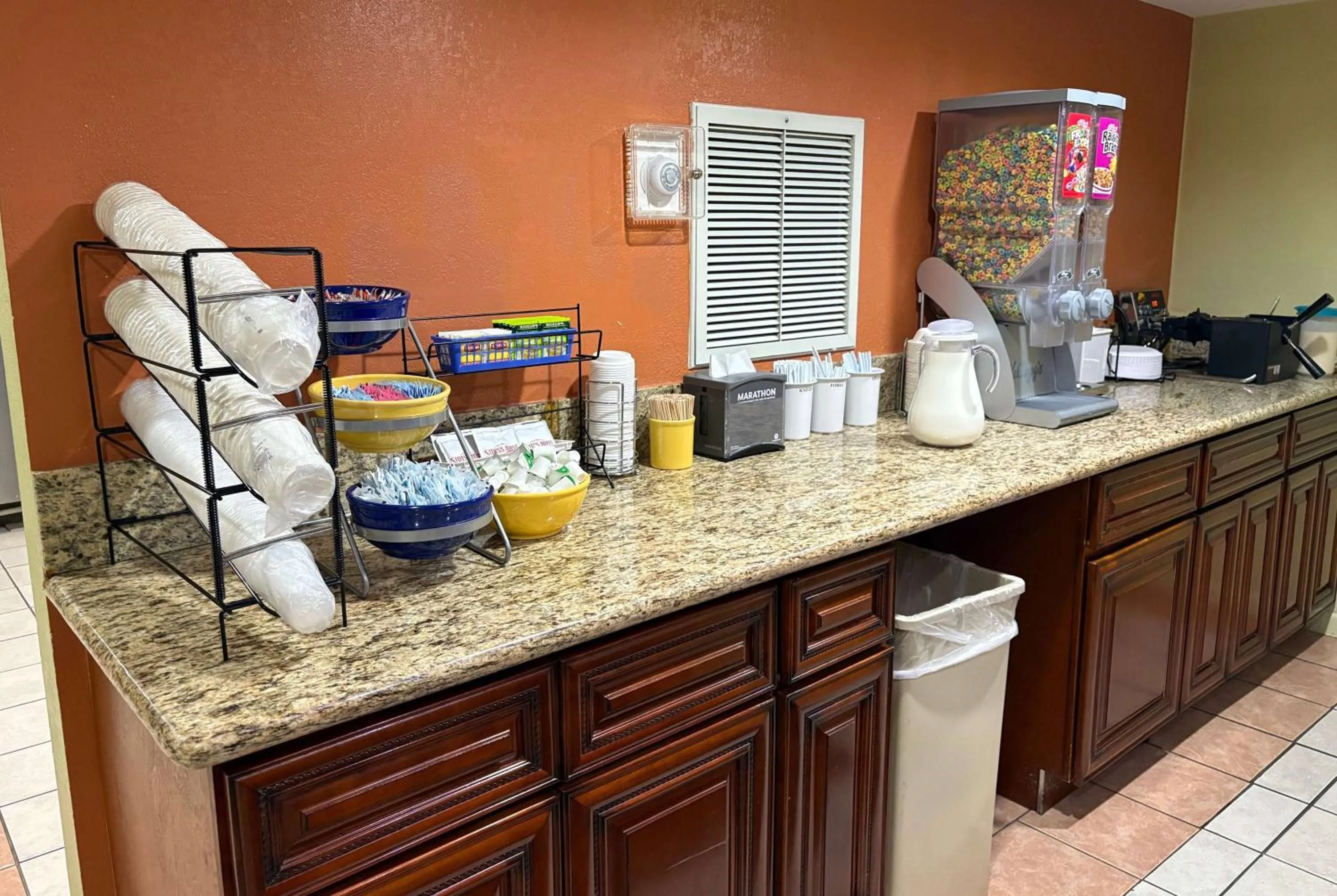 Property building in Days Inn by Wyndham Holbrook