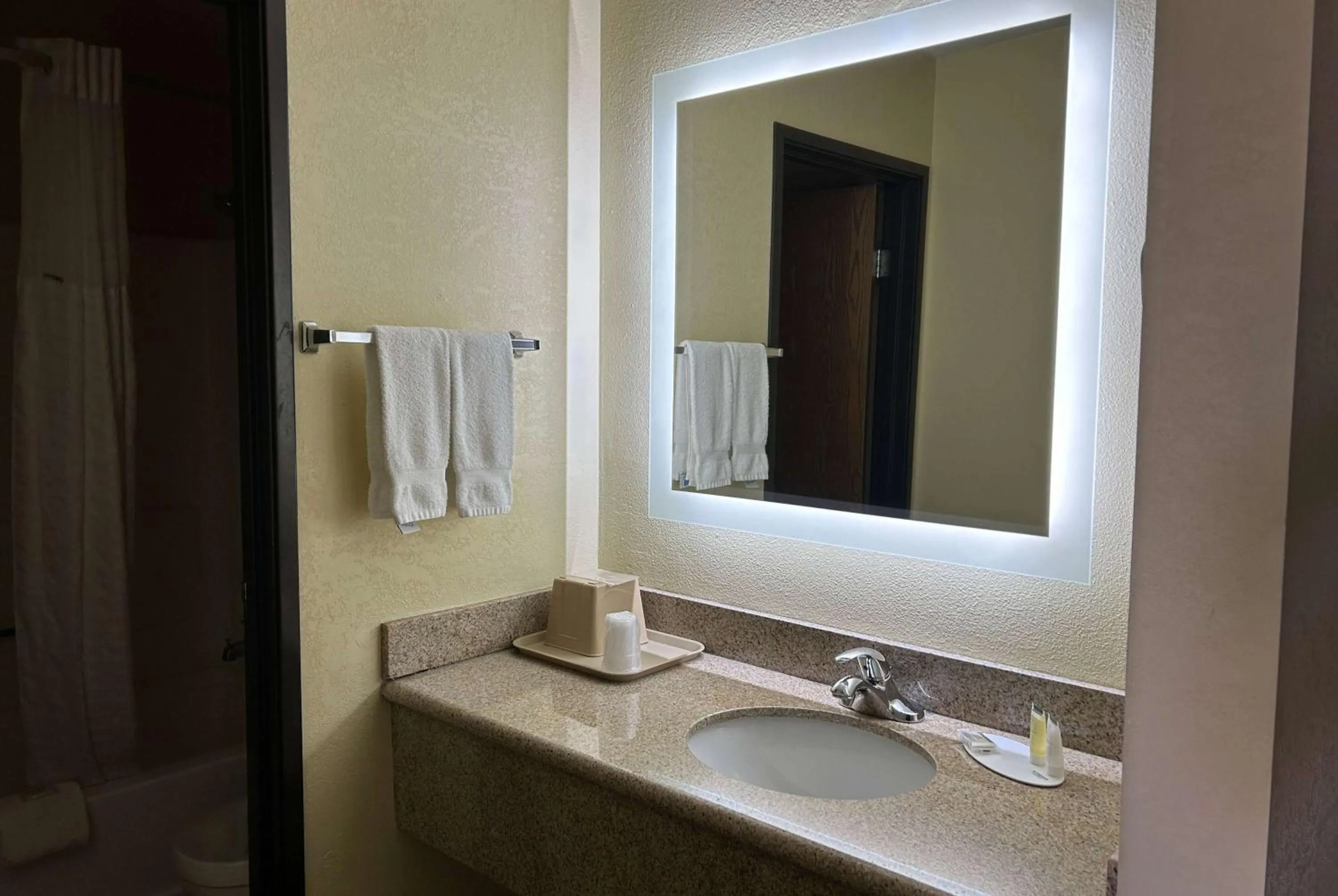 Bathroom in Days Inn by Wyndham Holbrook