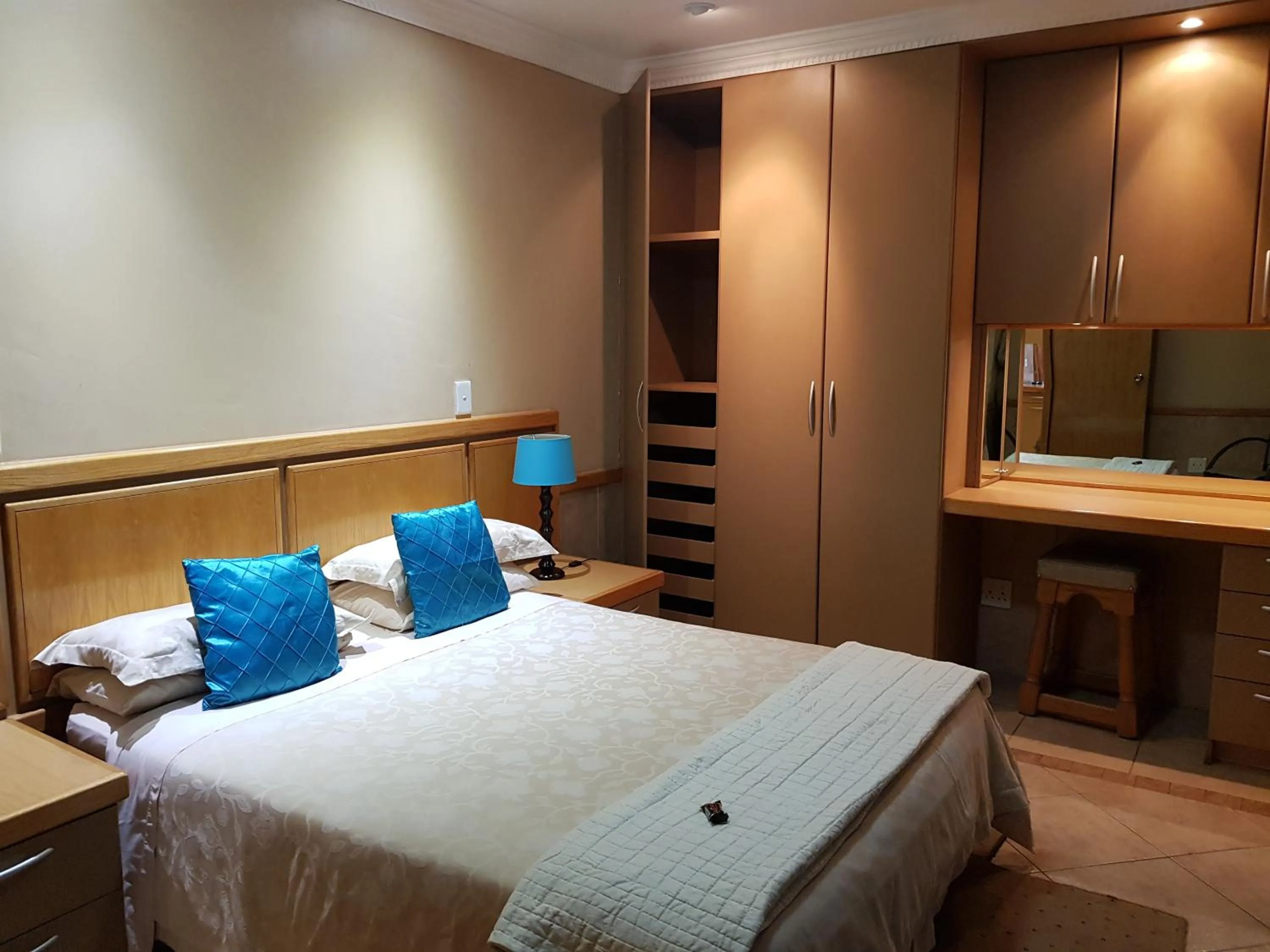 Shower, Bed in Bubez Guesthouse