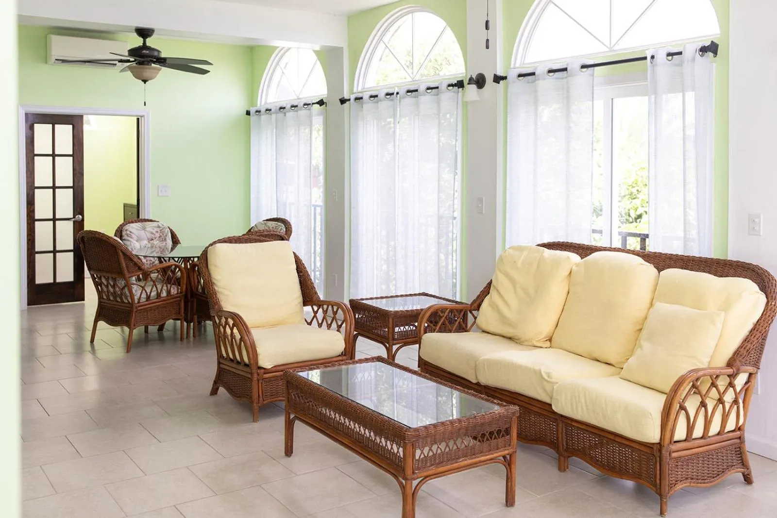 Seating area in Hotel on the Cay
