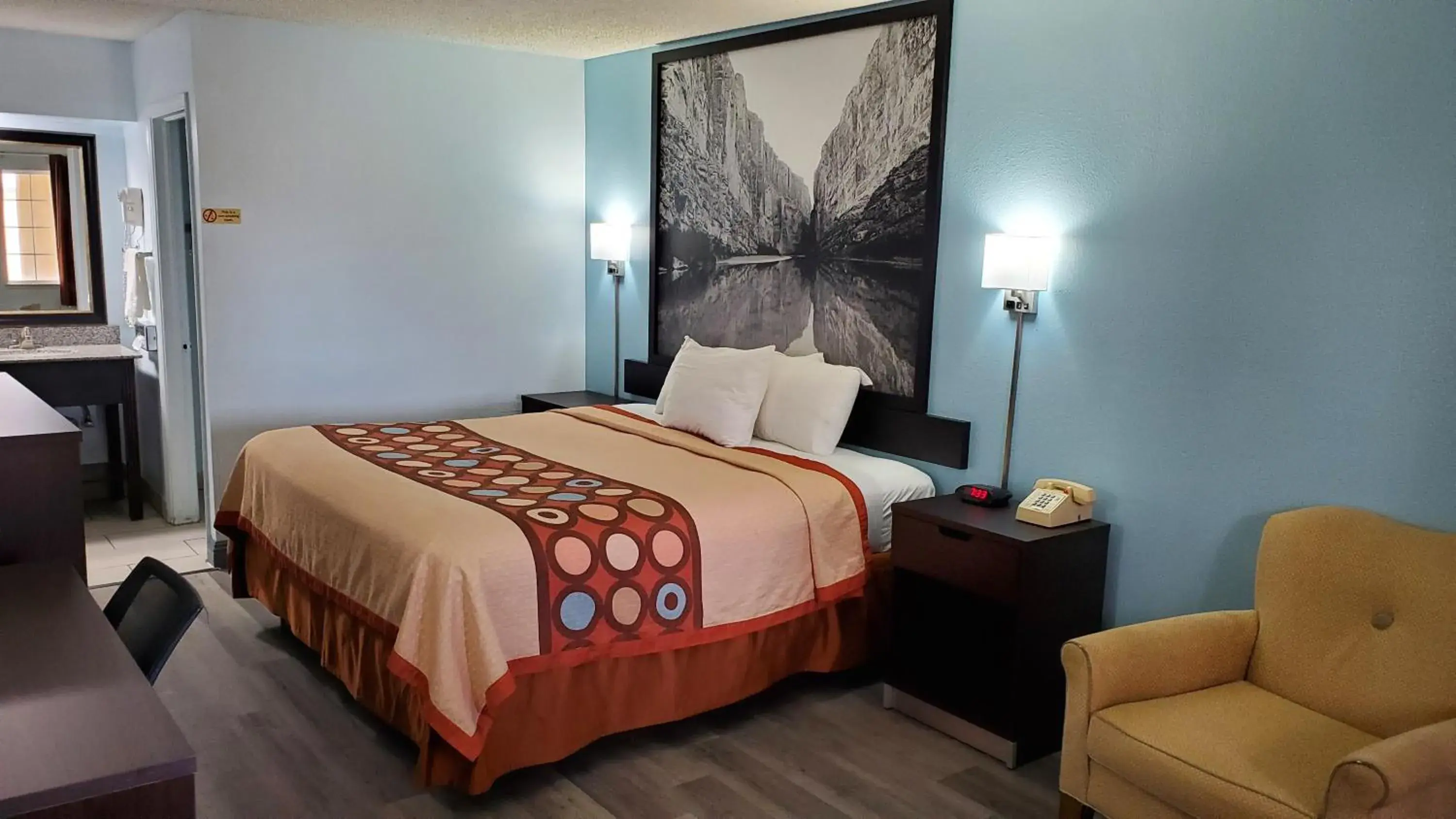 King Room - Non-Smoking in Super 8 by Wyndham Van Horn King Room - Non-Smoking in Super 8 by Wyndham Van Horn