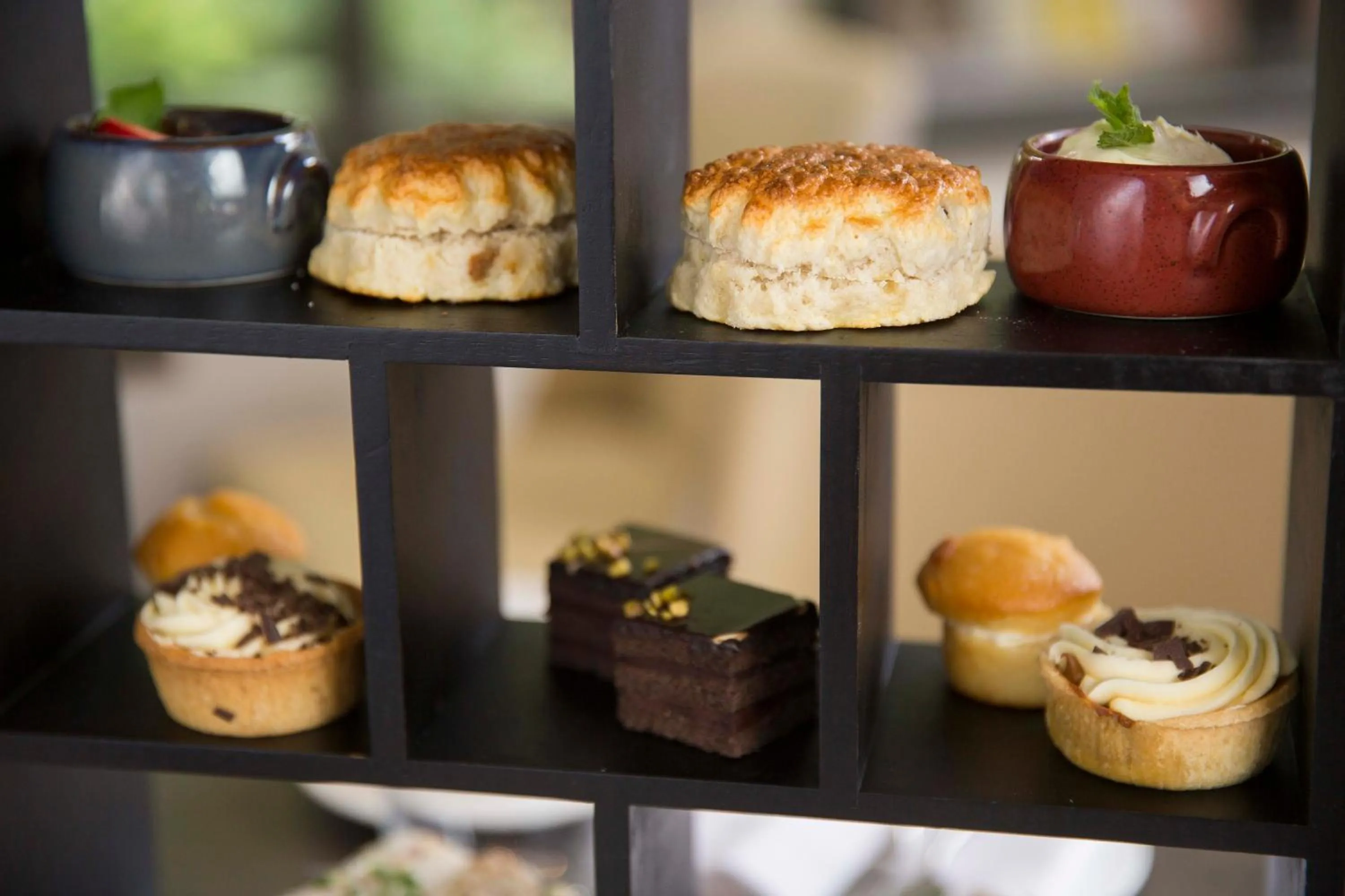 Restaurant/places to eat in Crowne Plaza Basingstoke by IHG