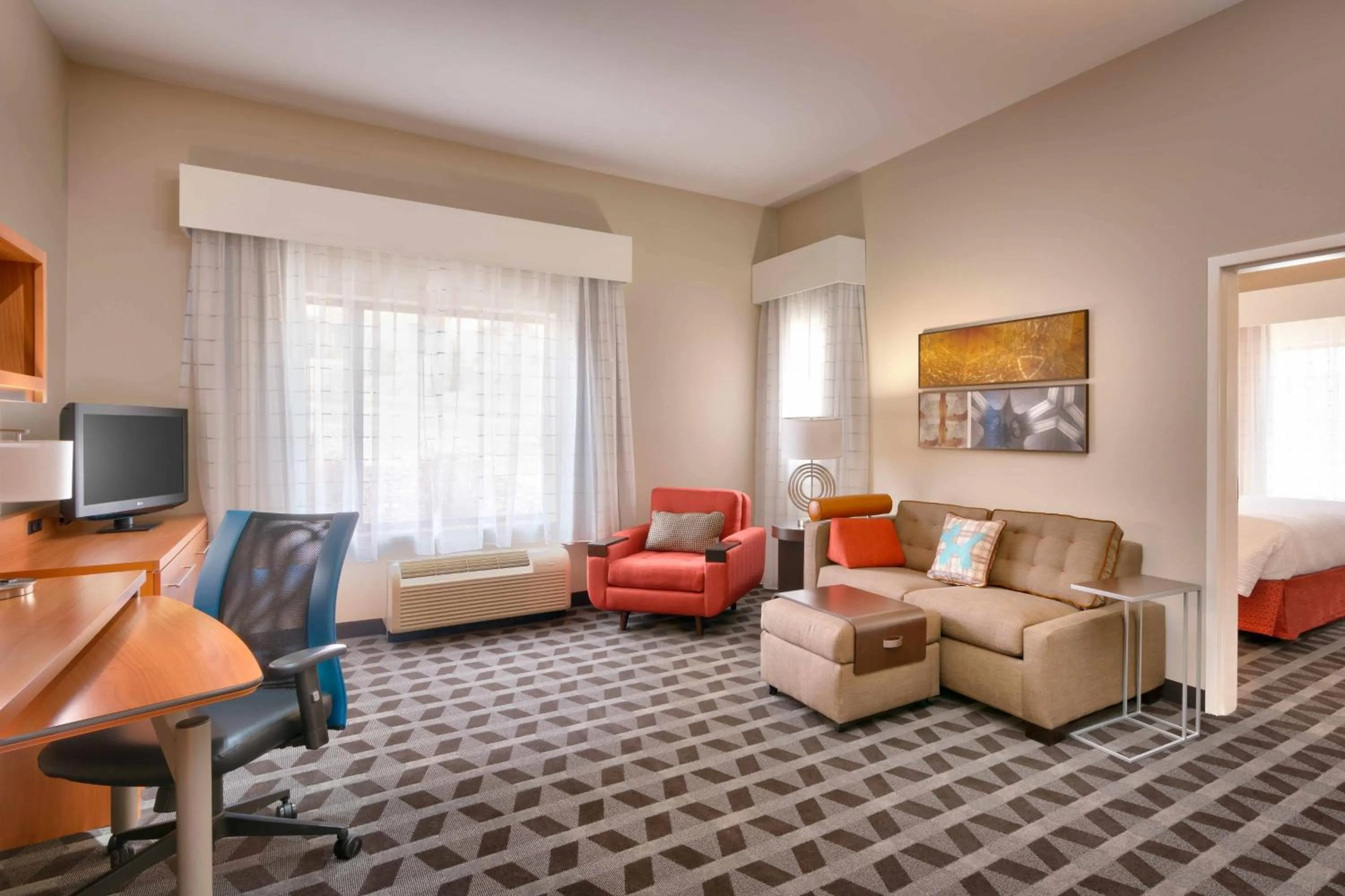Living room in TownePlace by Marriott Suites Elko