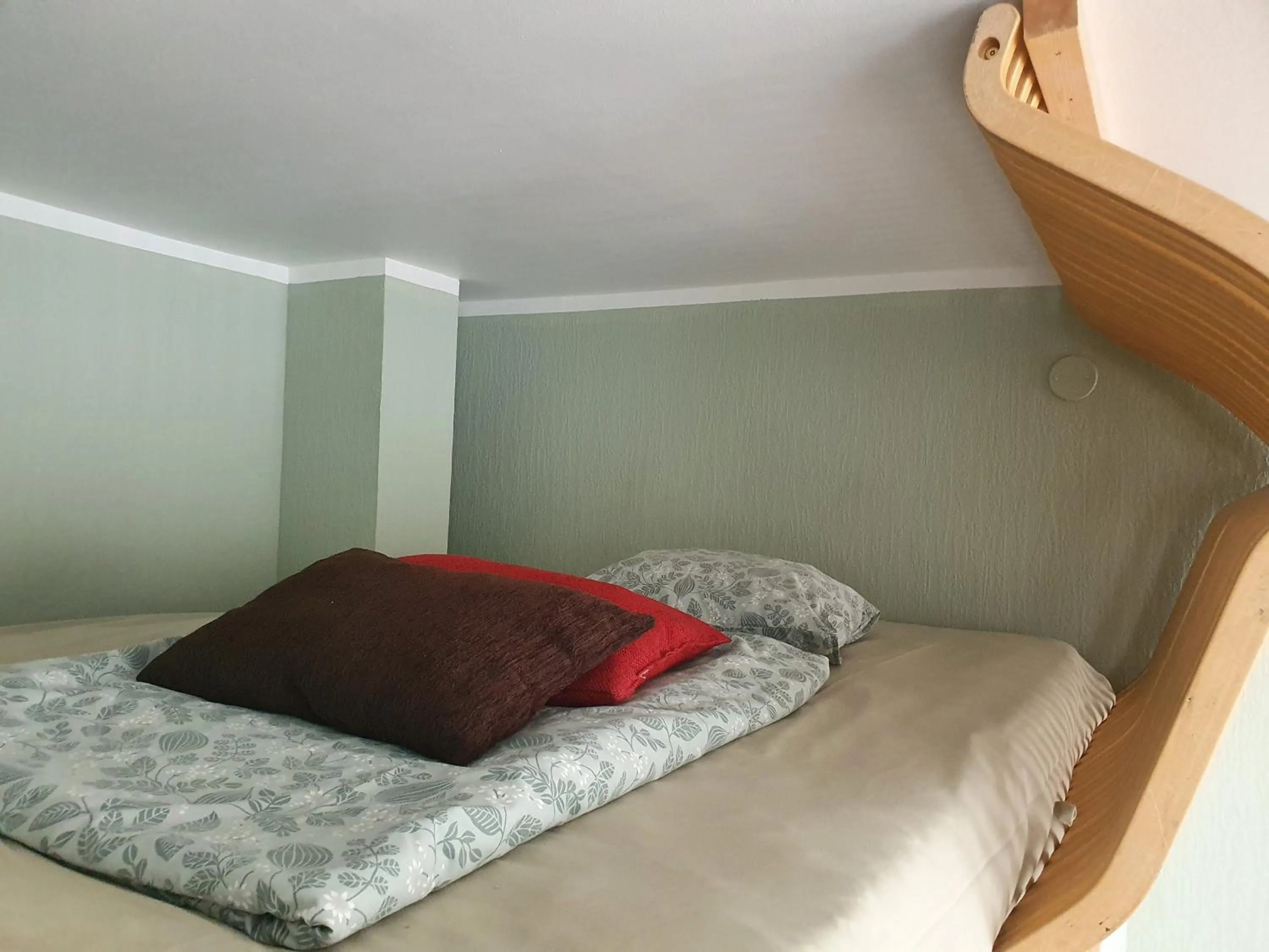 Bed in Freedom65 Hostel and Caravan