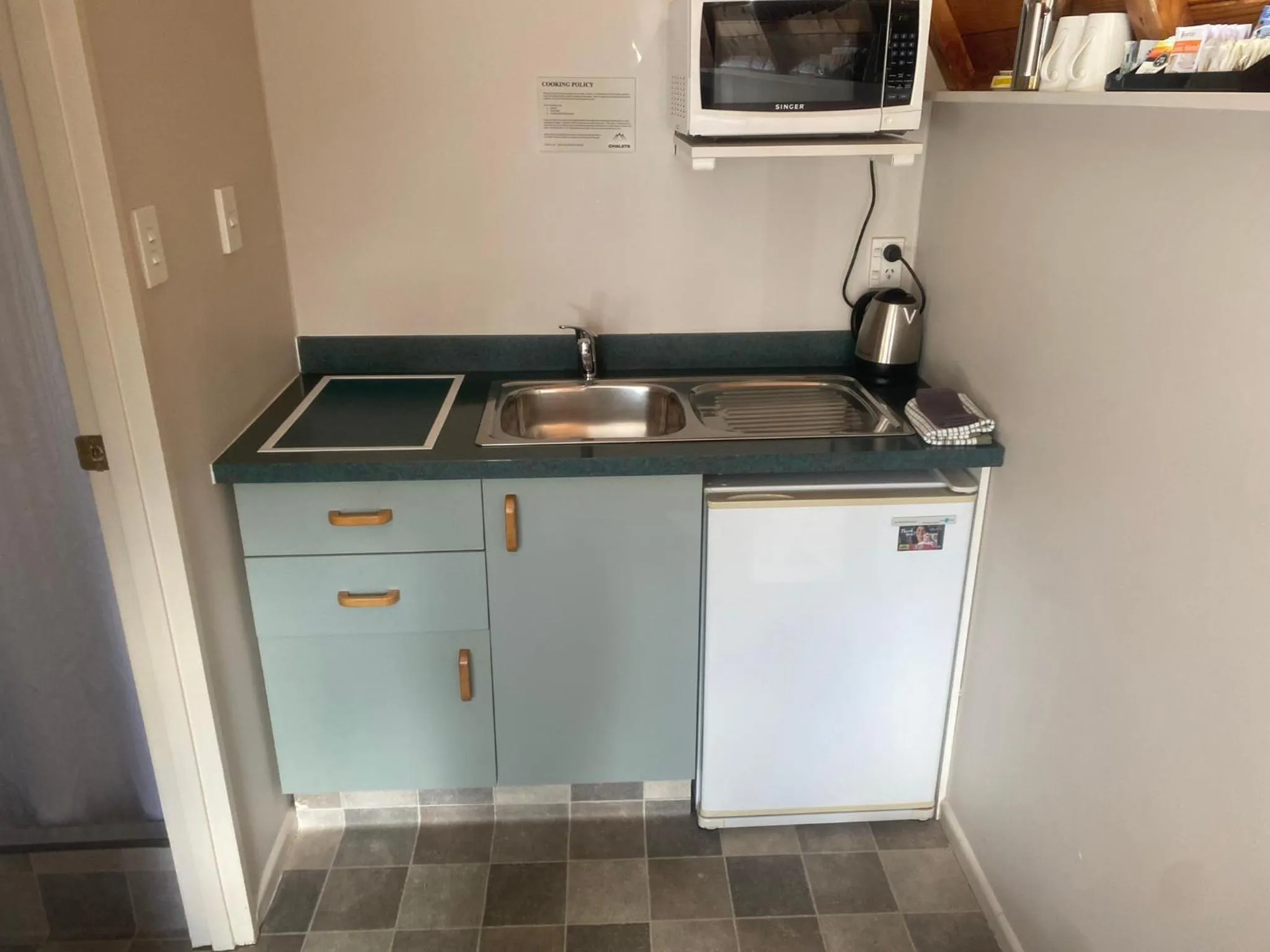 Kitchen or kitchenette in Mountain Chalets Motel