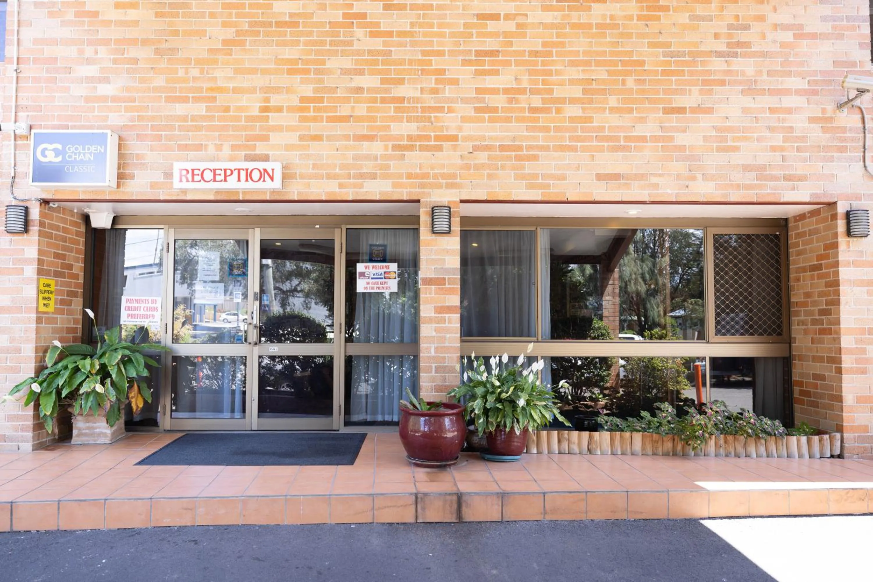 Windsor River View Inn